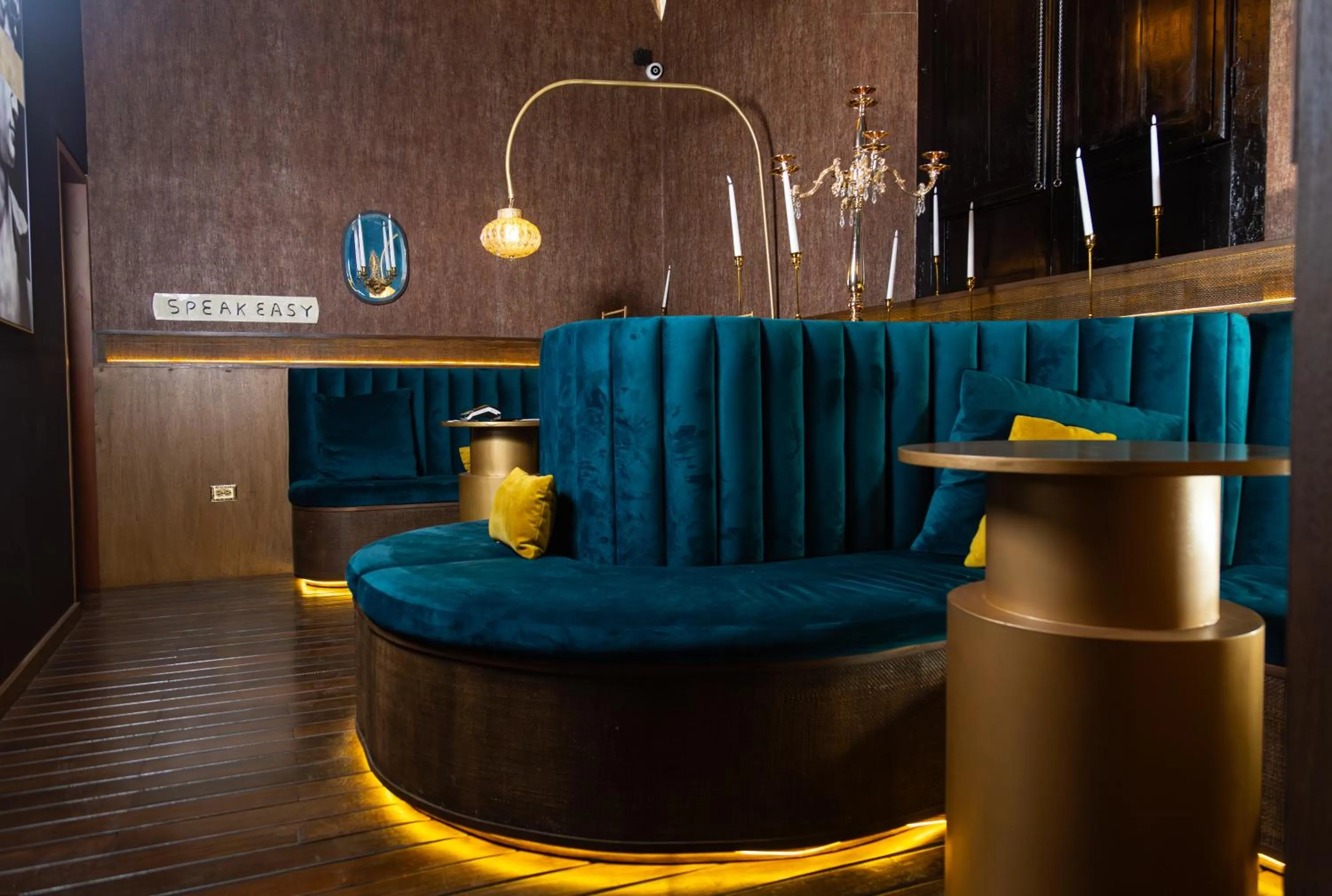 Lounge or bar in DECU DOWNTOWN