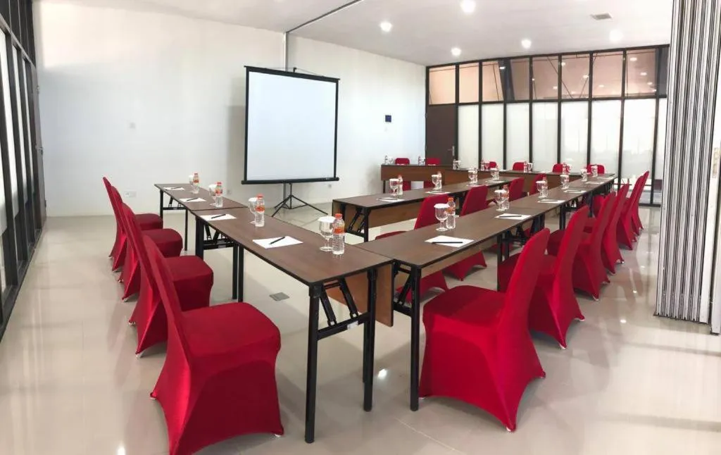 Meeting/conference room in Coffee Hotel Akasi Dolok Sanggul