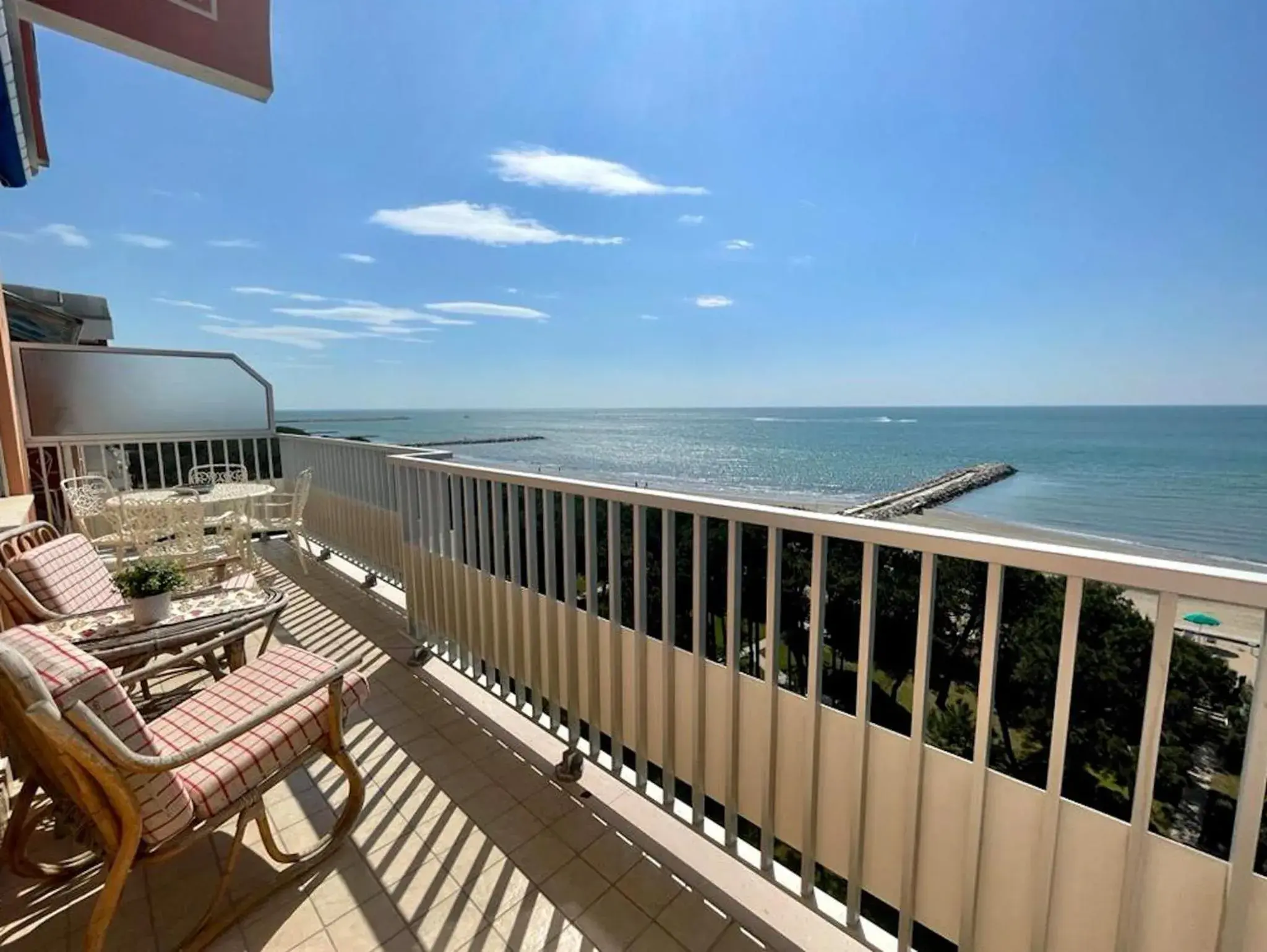 Precious sea view apartment Precious sea view apartment