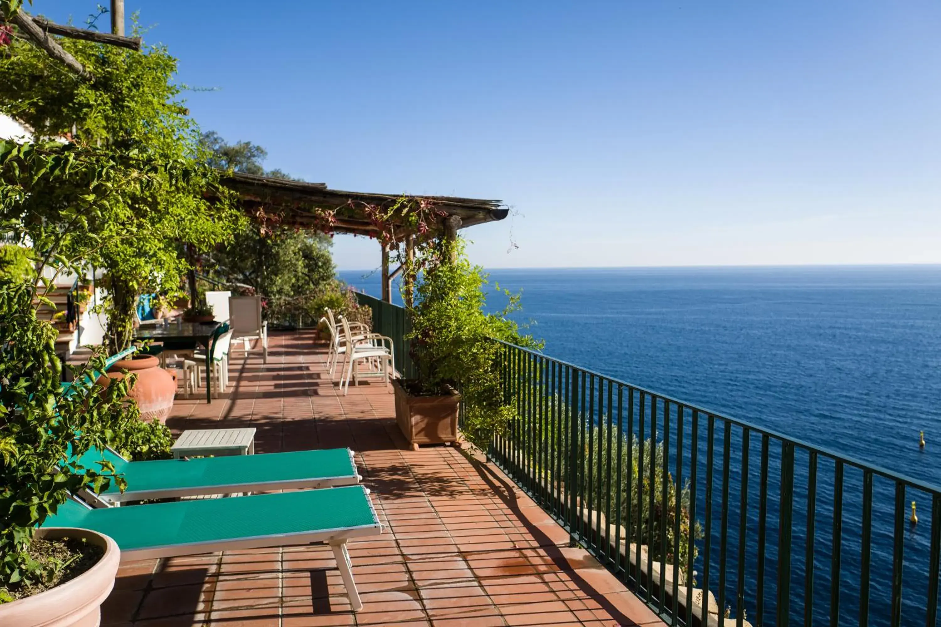 Luxury villa, pool, sea access, large terraces, stupendous views Luxury villa, pool, sea access, large terraces, stupendous views