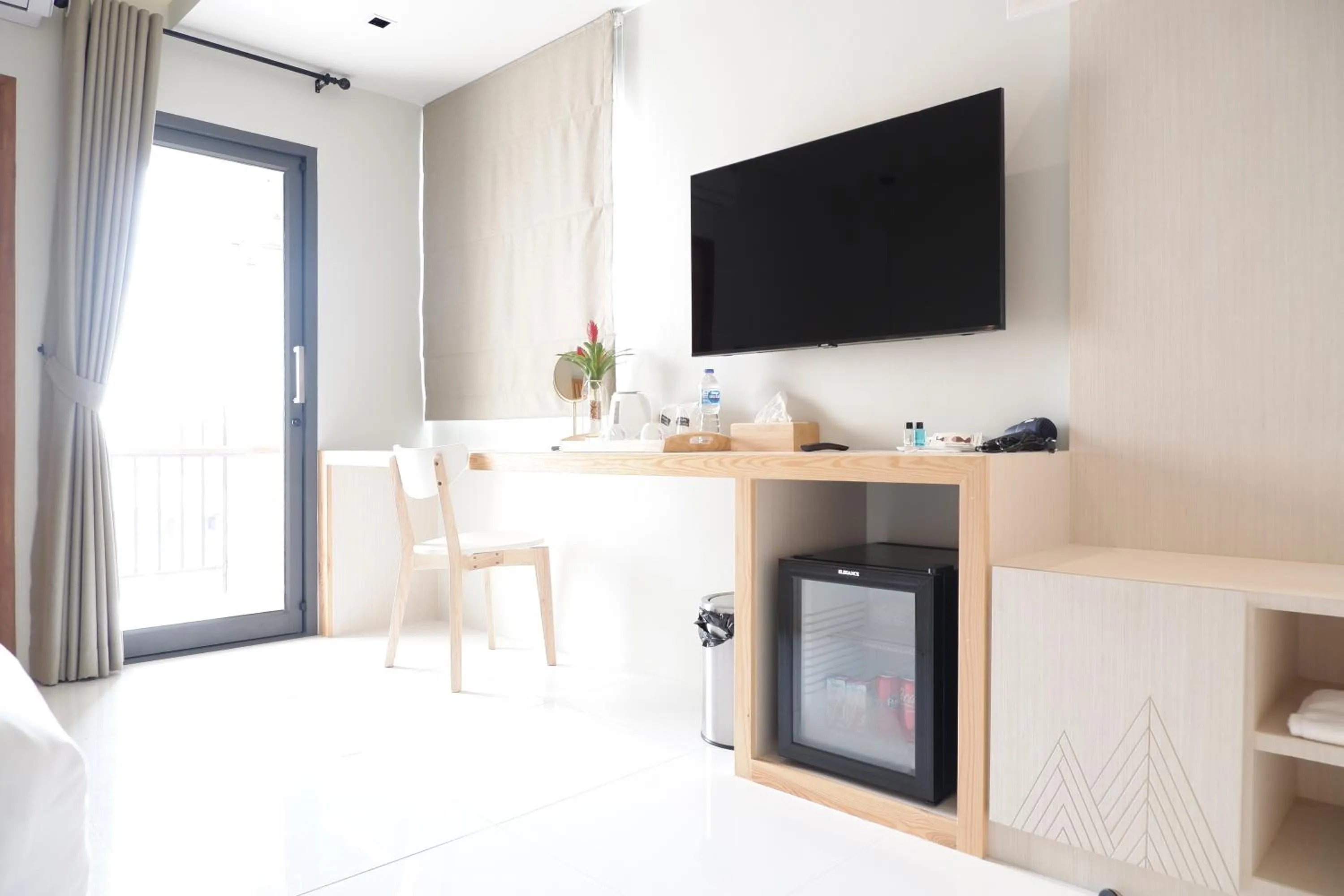 TV and multimedia in LA PINO HOTEL