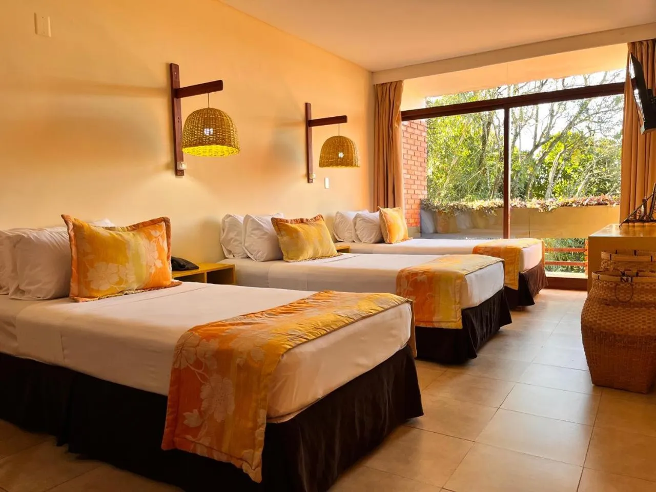 Bedroom, Bed in Hotel Raices Esturion