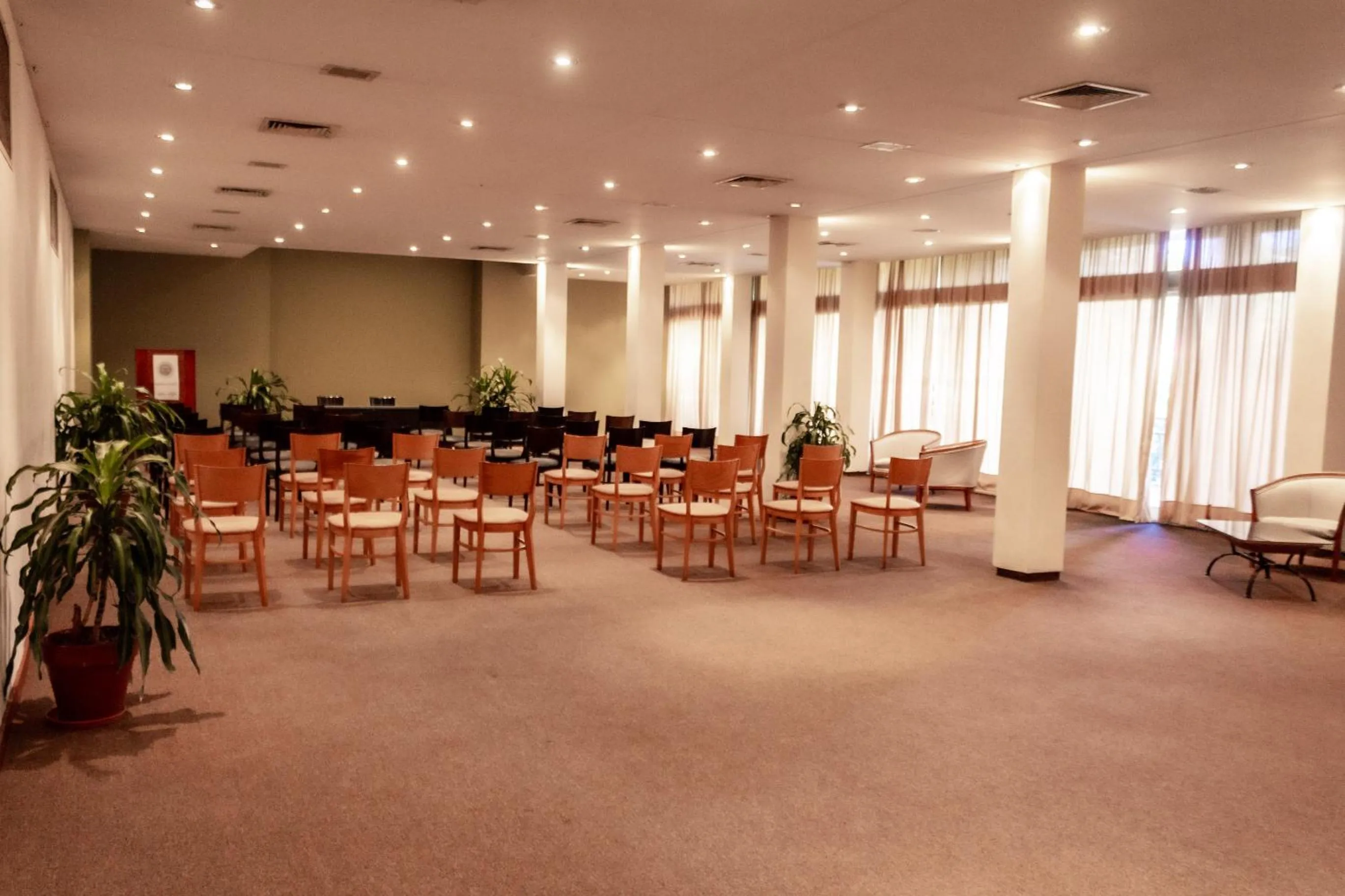 Meeting/conference room in Hotel Raices Esturion