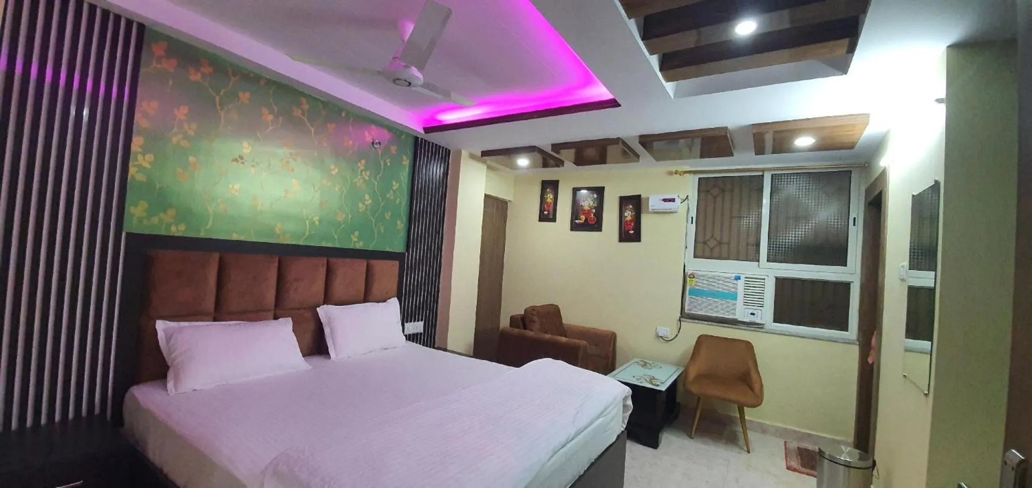 Bed in Hotel Prem Residency