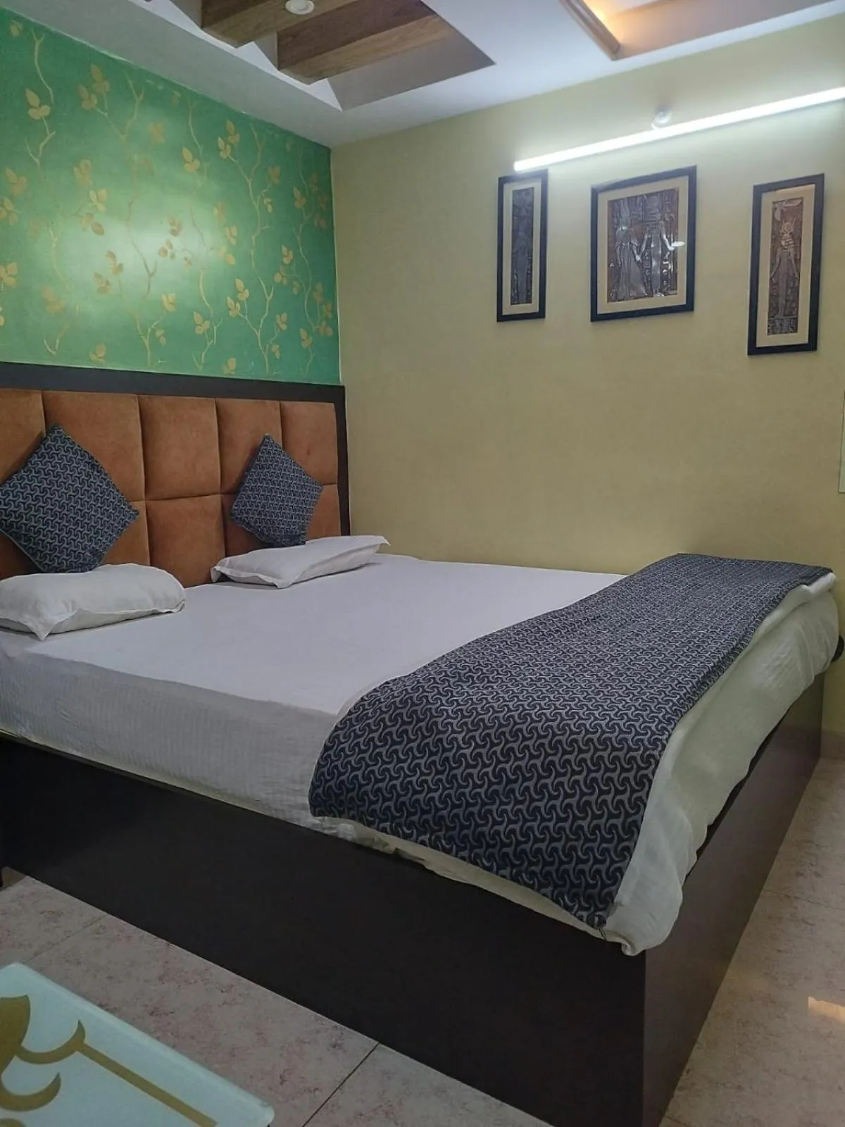 Bed in Hotel Prem Residency