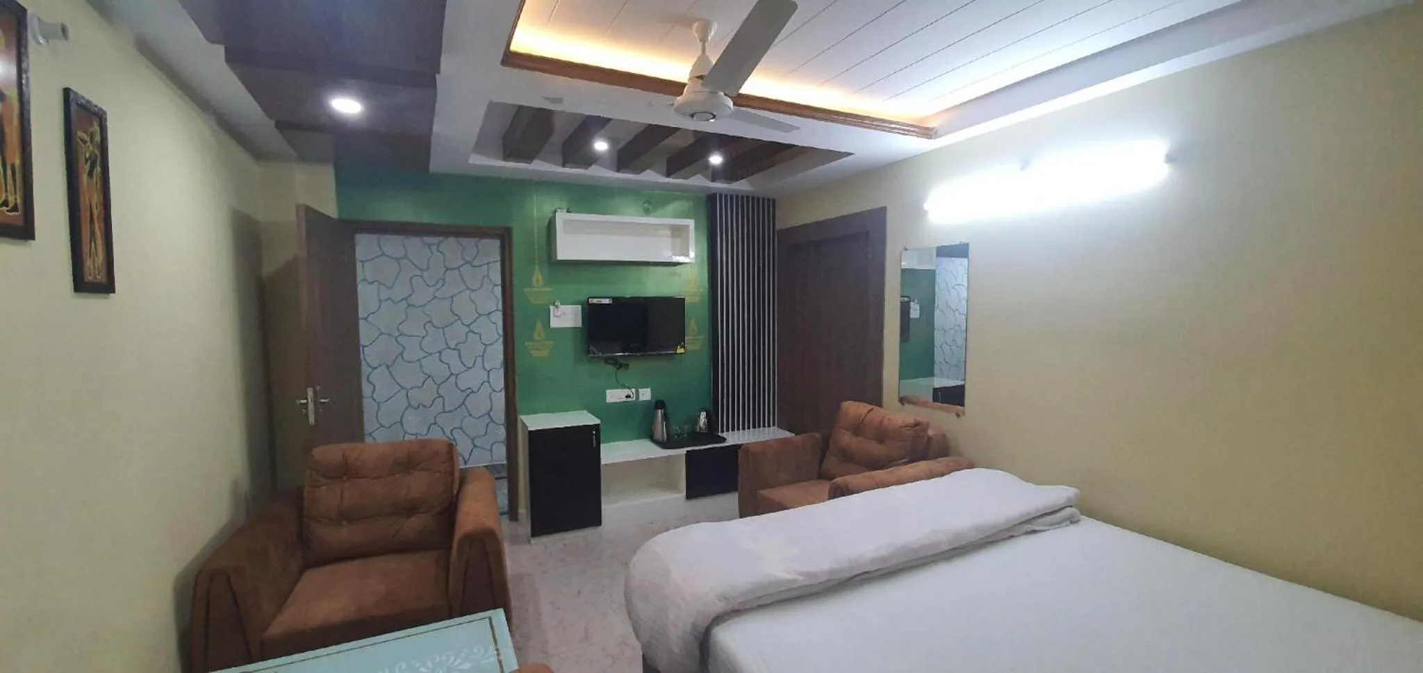 Bed in Hotel Prem Residency
