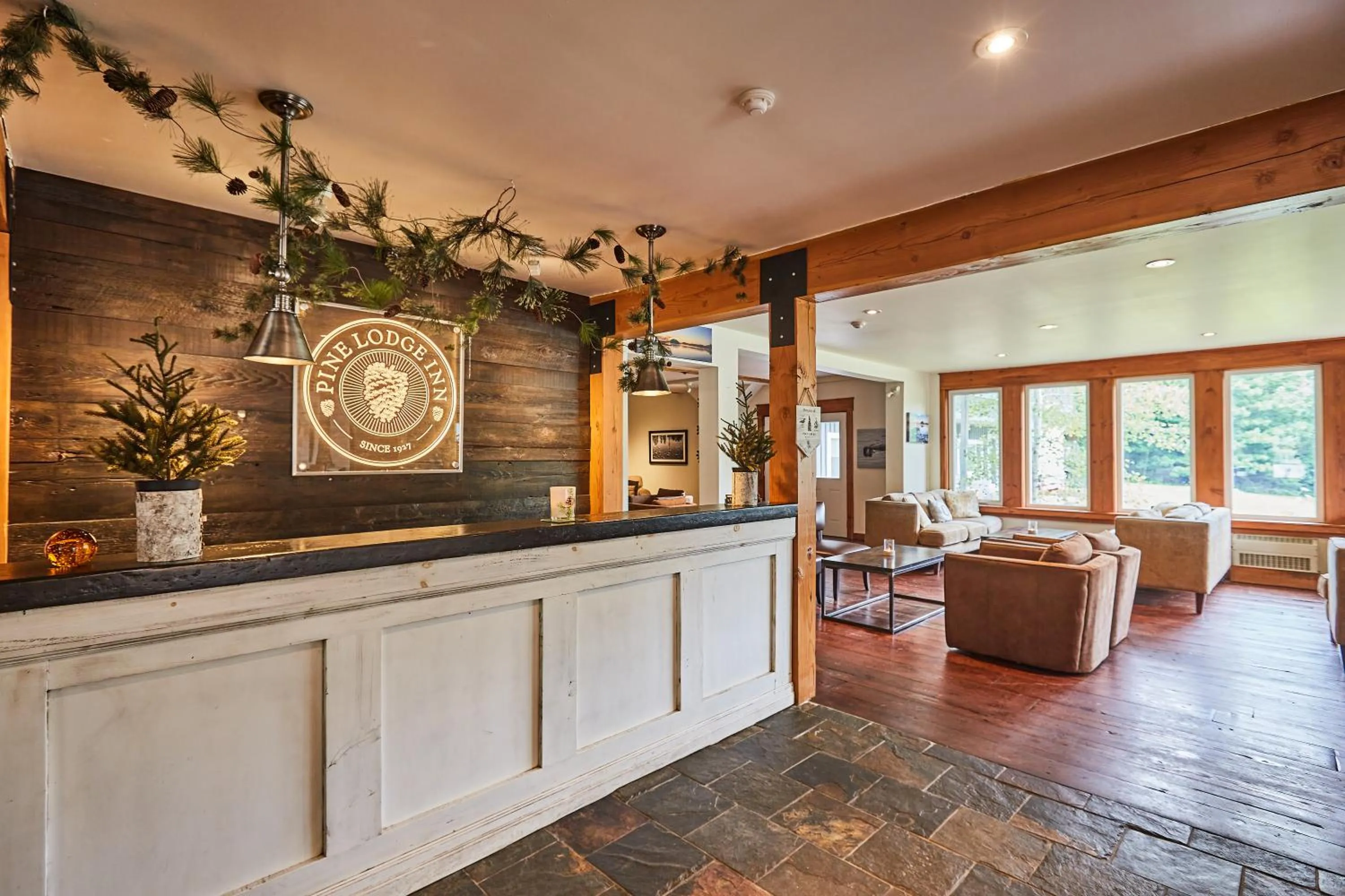 Living room in 3 Pines Lodge Muskoka