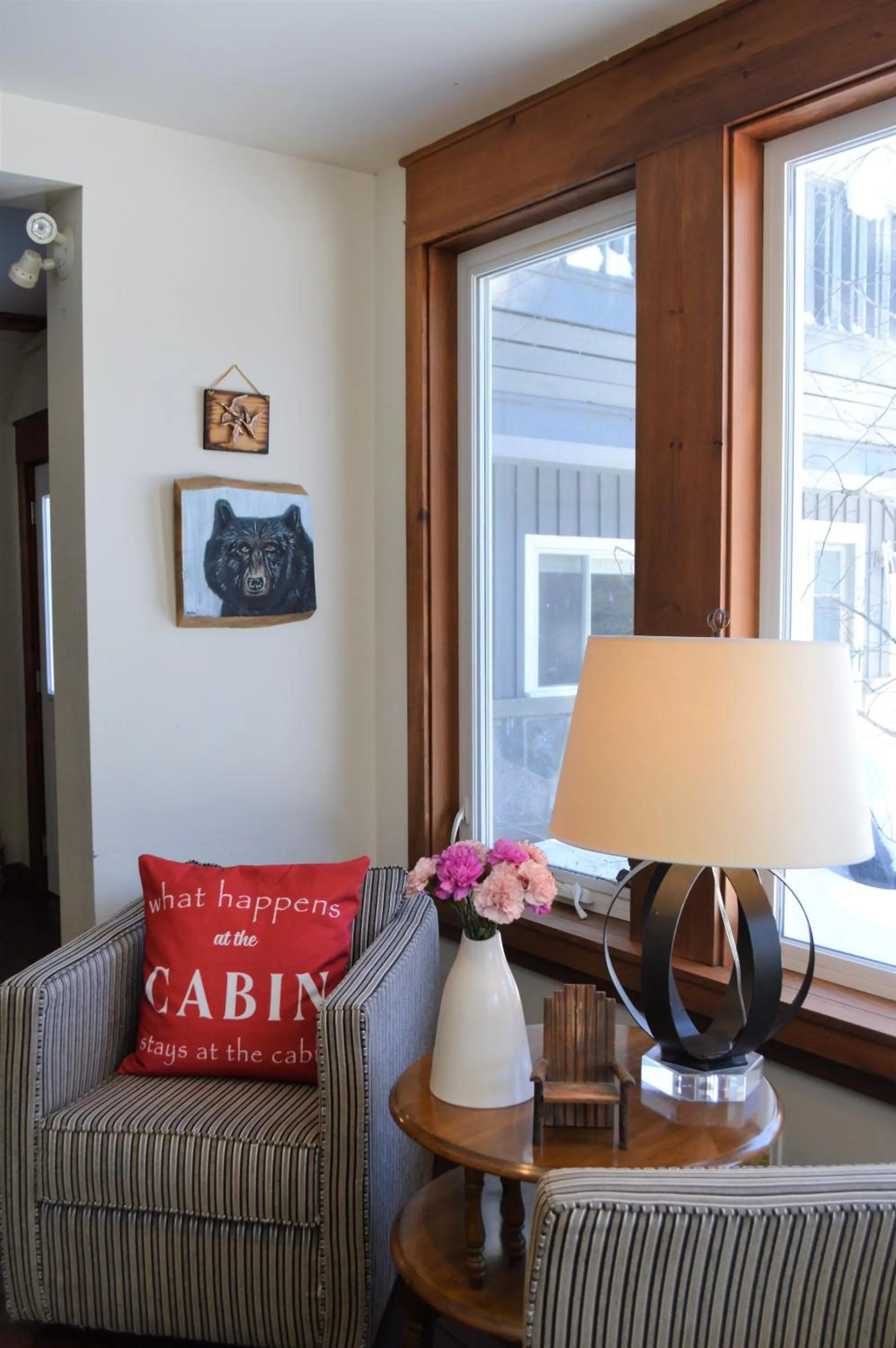 Seating area in 3 Pines Lodge Muskoka