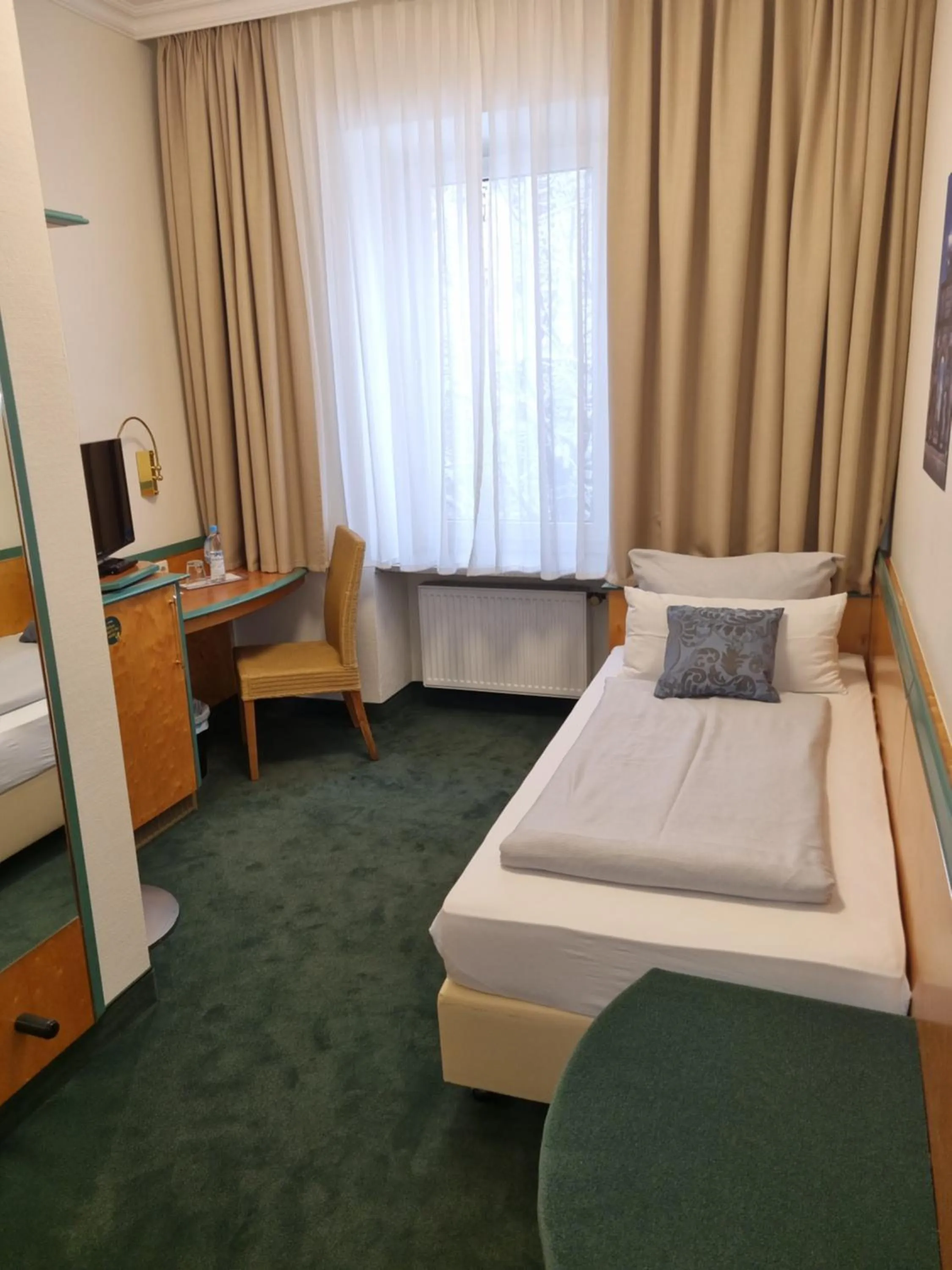 Bed in myMINGA4 - Hotel & serviced Apartments