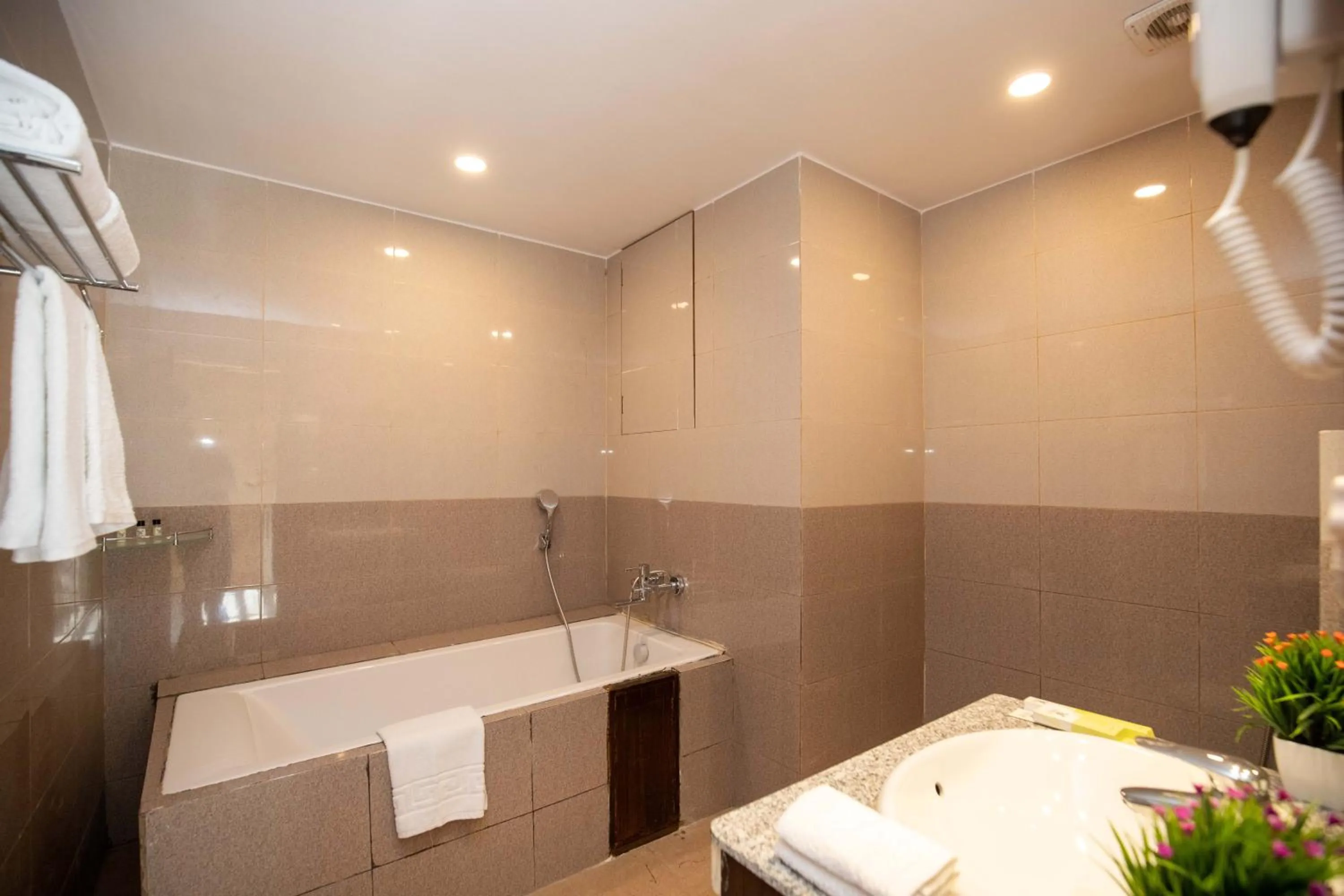 Bathroom in Hotel Palm International