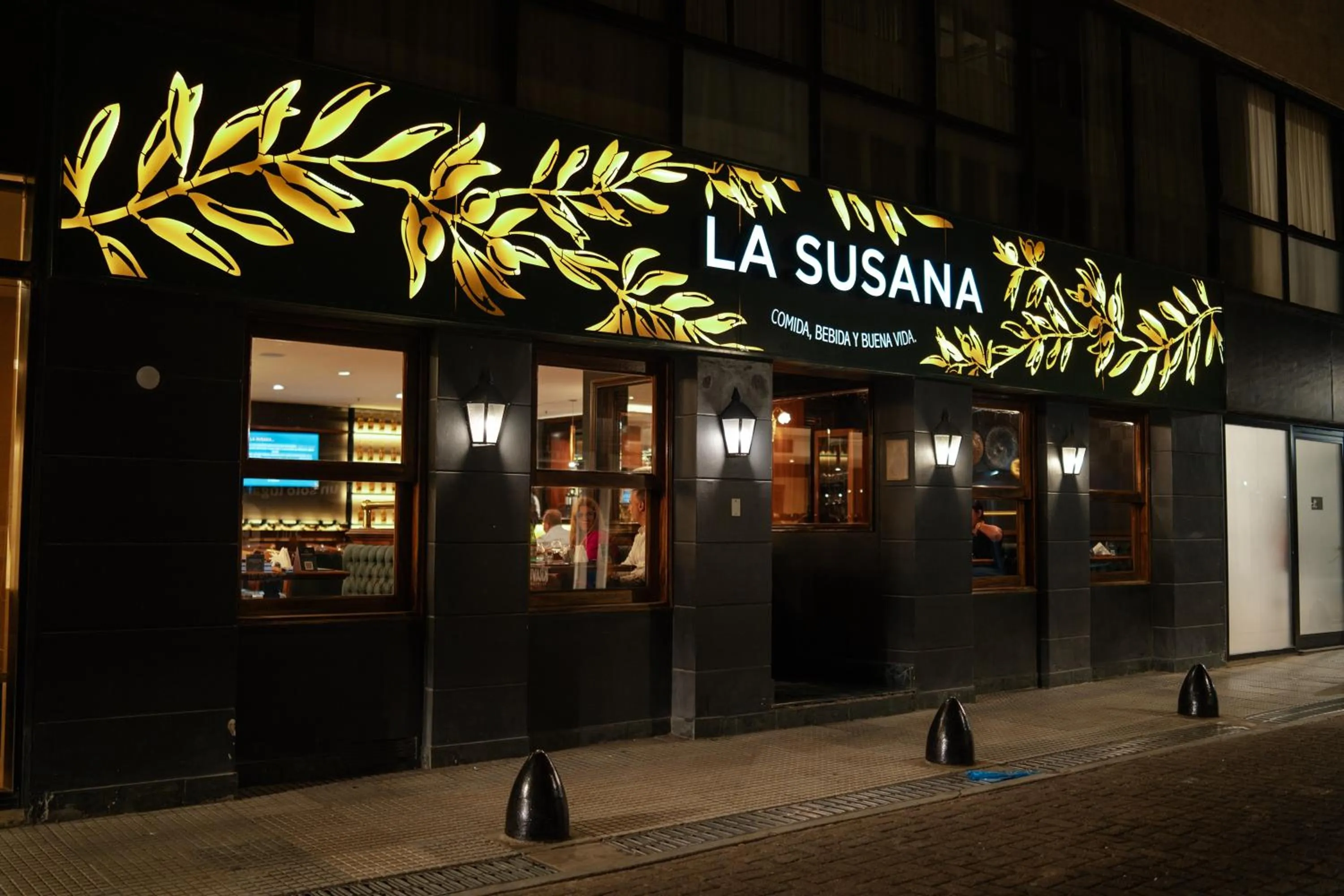 Restaurant/places to eat in Amérian Buenos Aires