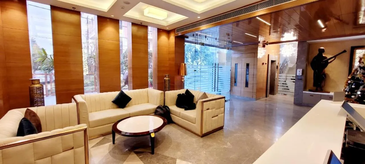 Seating area in Best Western Vrindavan