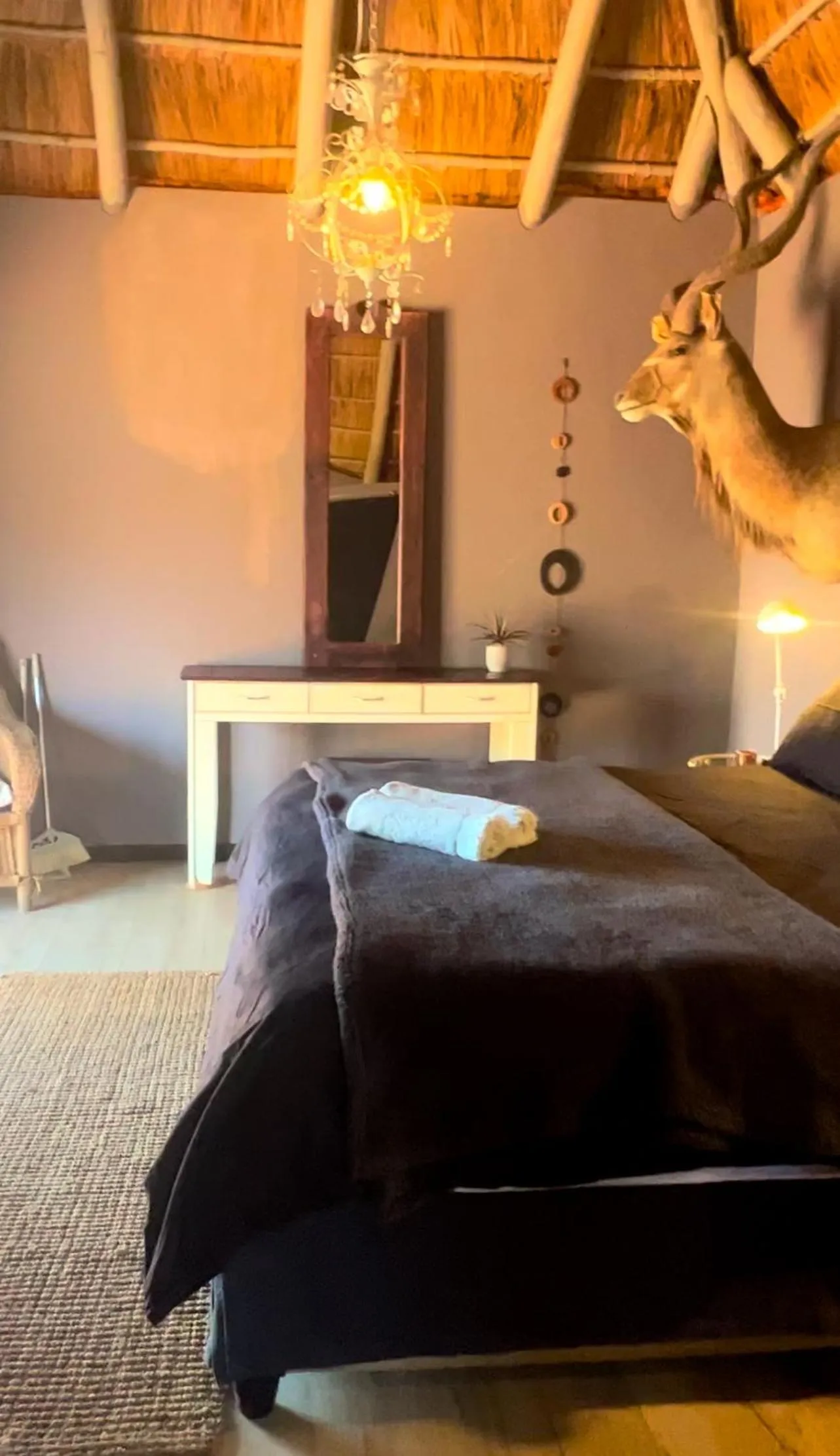 Bedroom, Bed in Simba Safaris African Pride Exotic Lodge