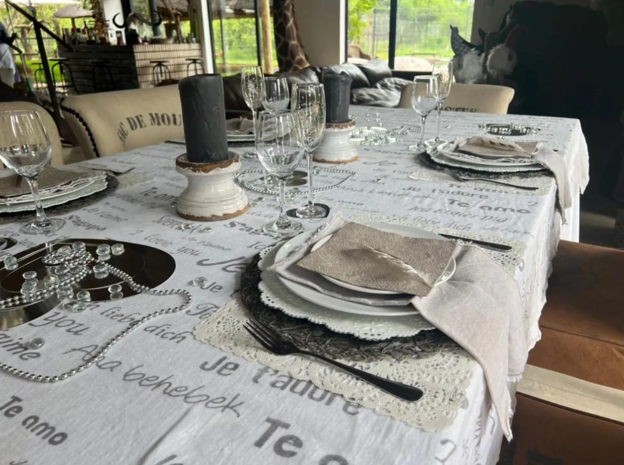 Restaurant/places to eat in Simba Safaris African Pride Exotic Lodge