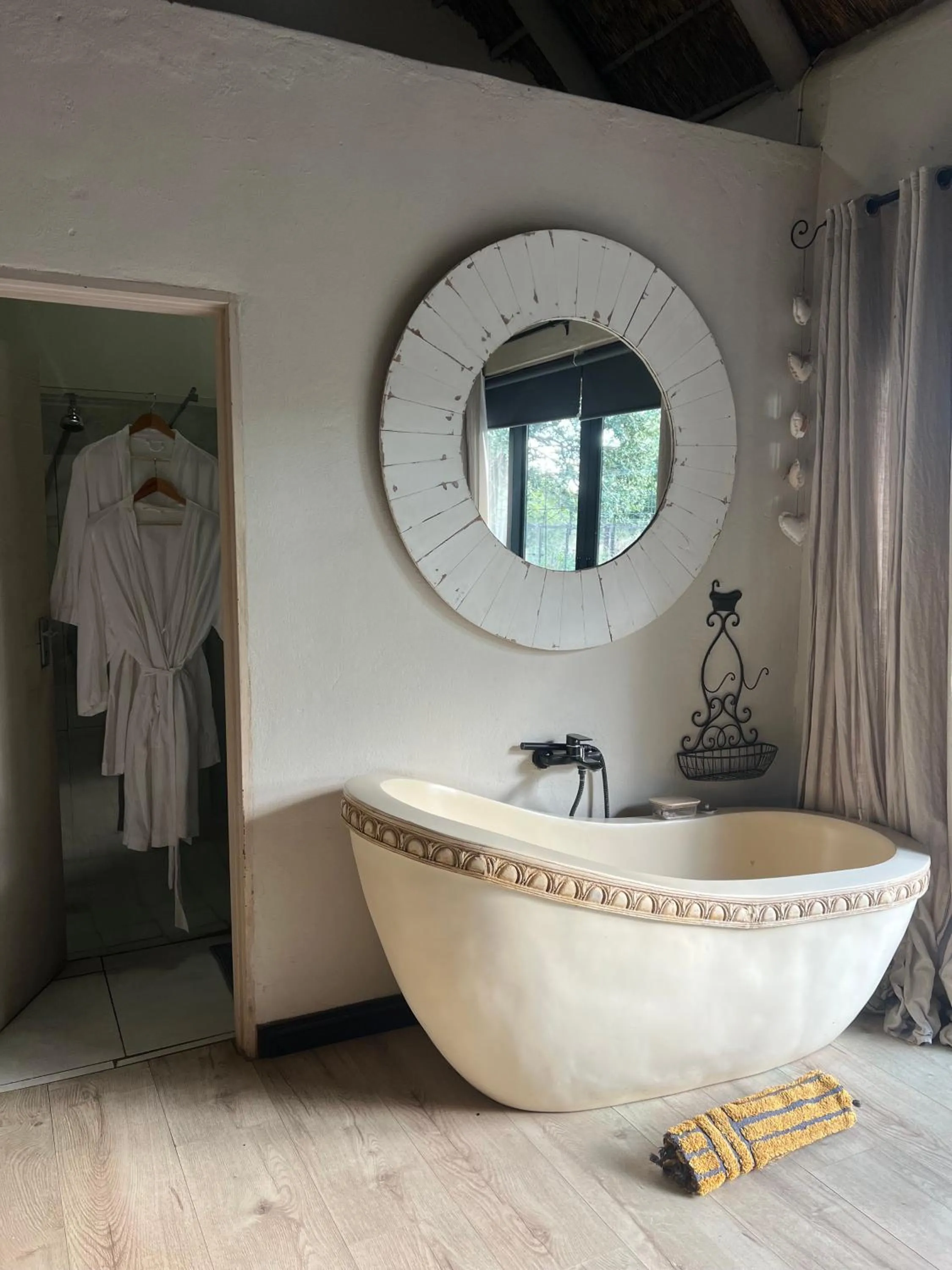 Bathroom in Simba Safaris African Pride Exotic Lodge