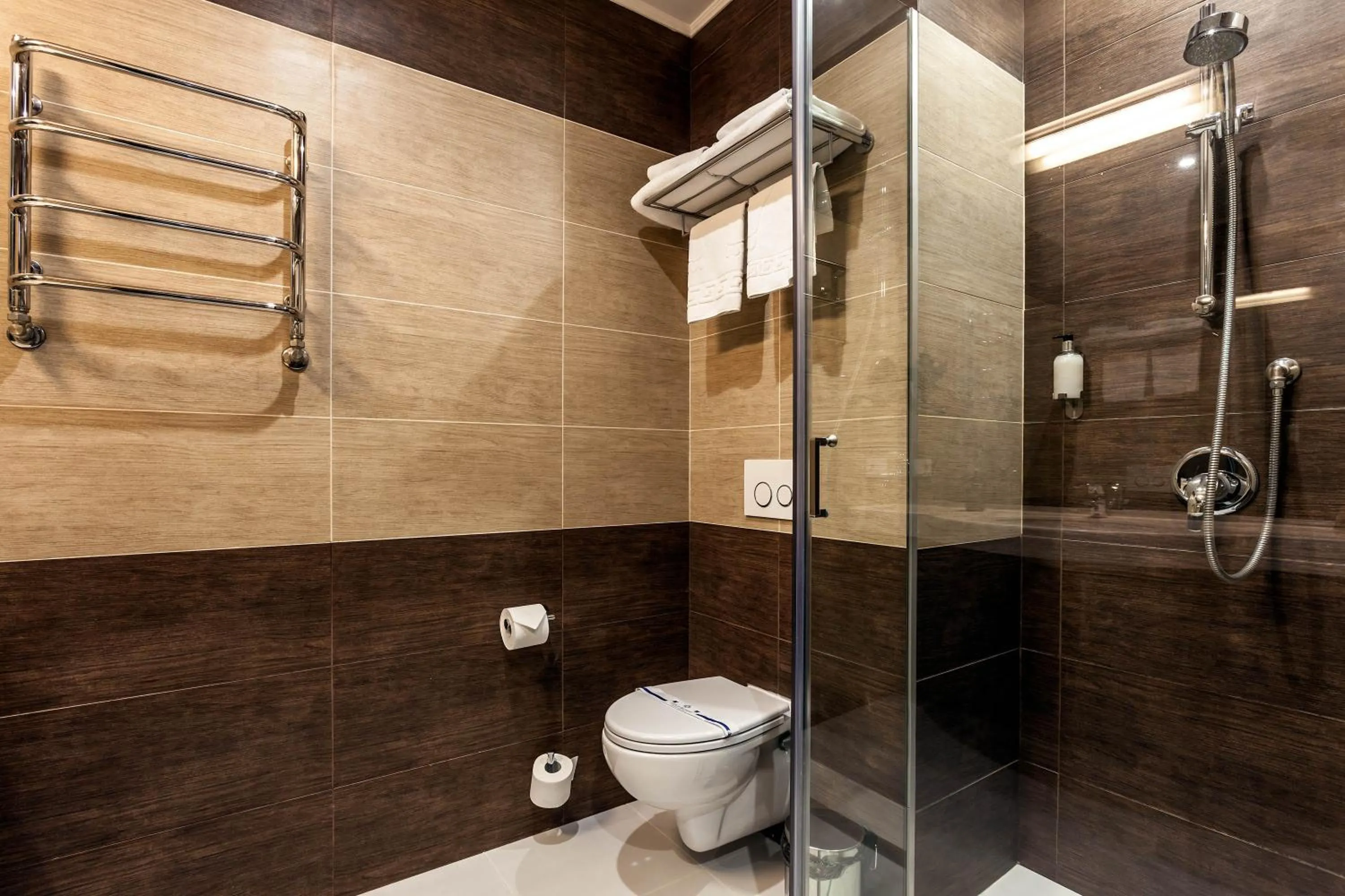 Shower in Rius Hotel Lviv