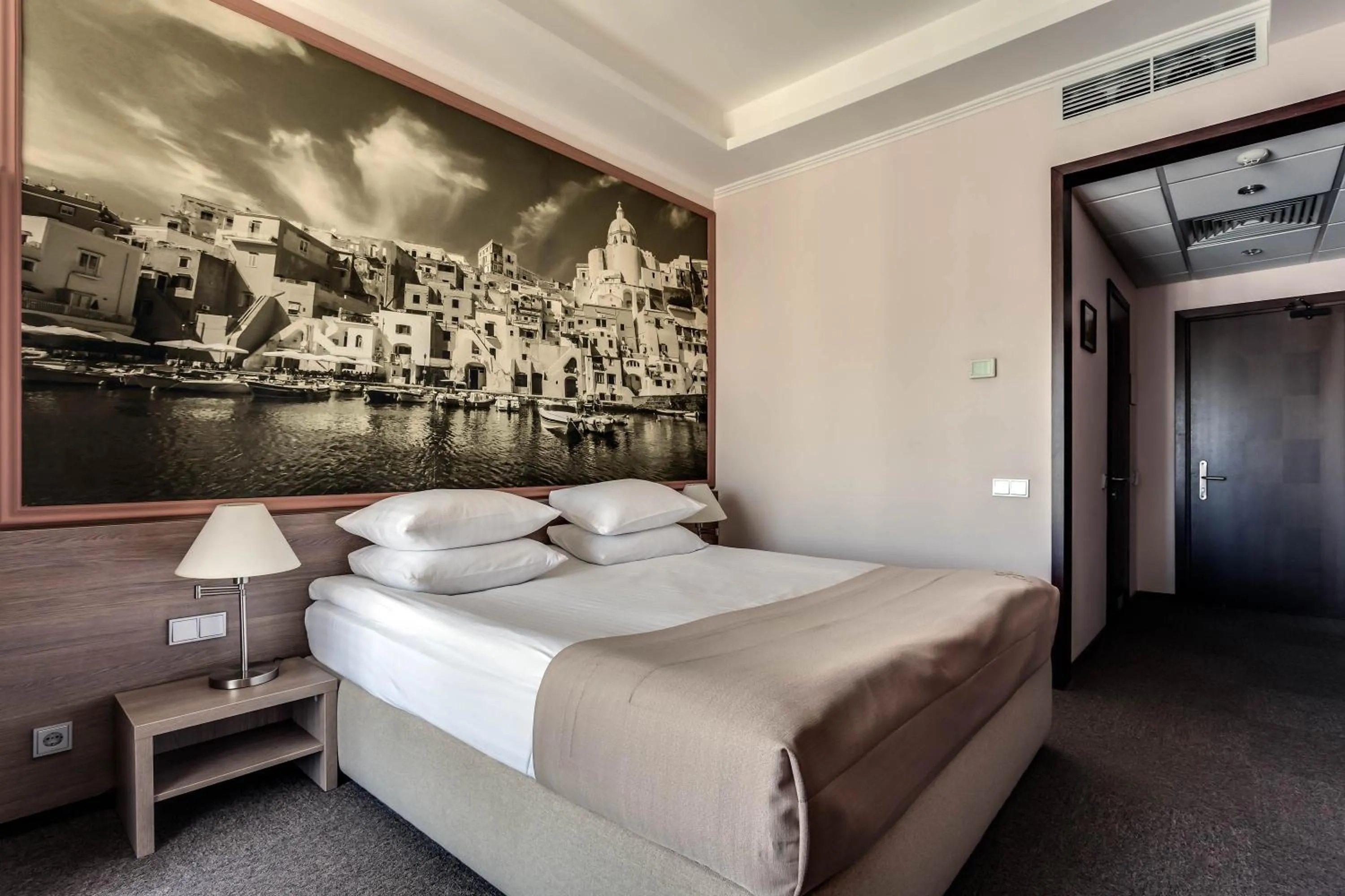 Bed in Rius Hotel Lviv