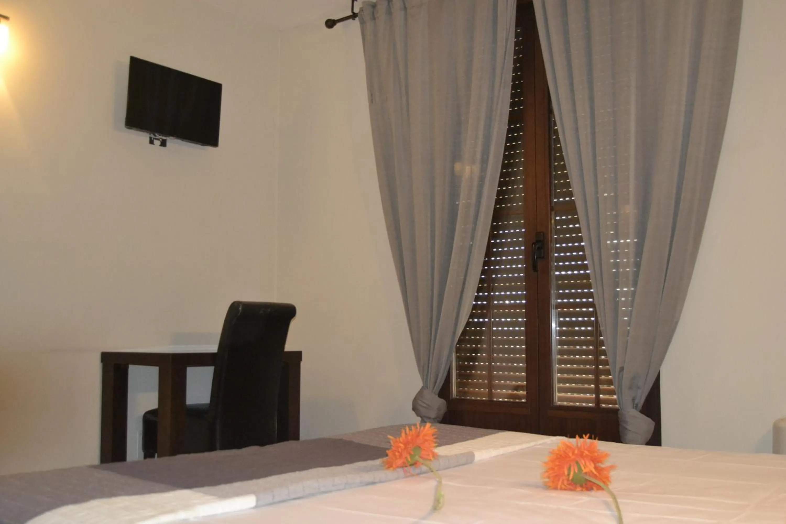 Seating area, Bed in Hotel El Tratado