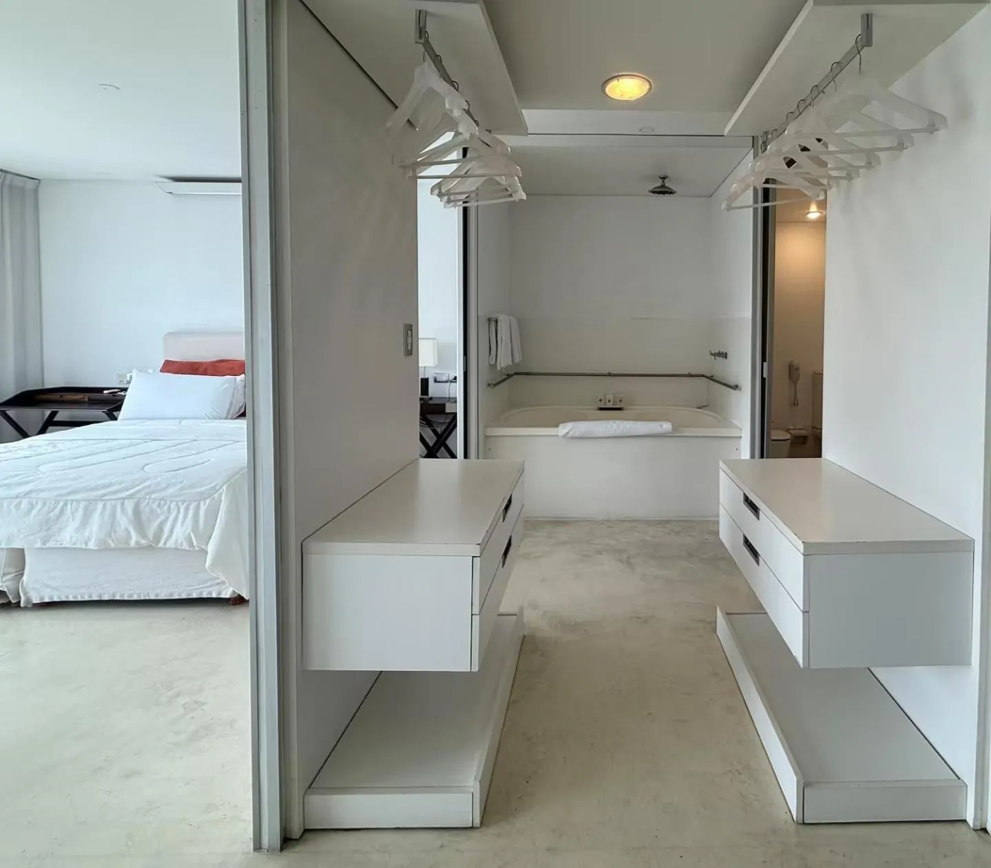 Photo of the whole room, Bed in Design cE - Hotel Boutique de Diseño