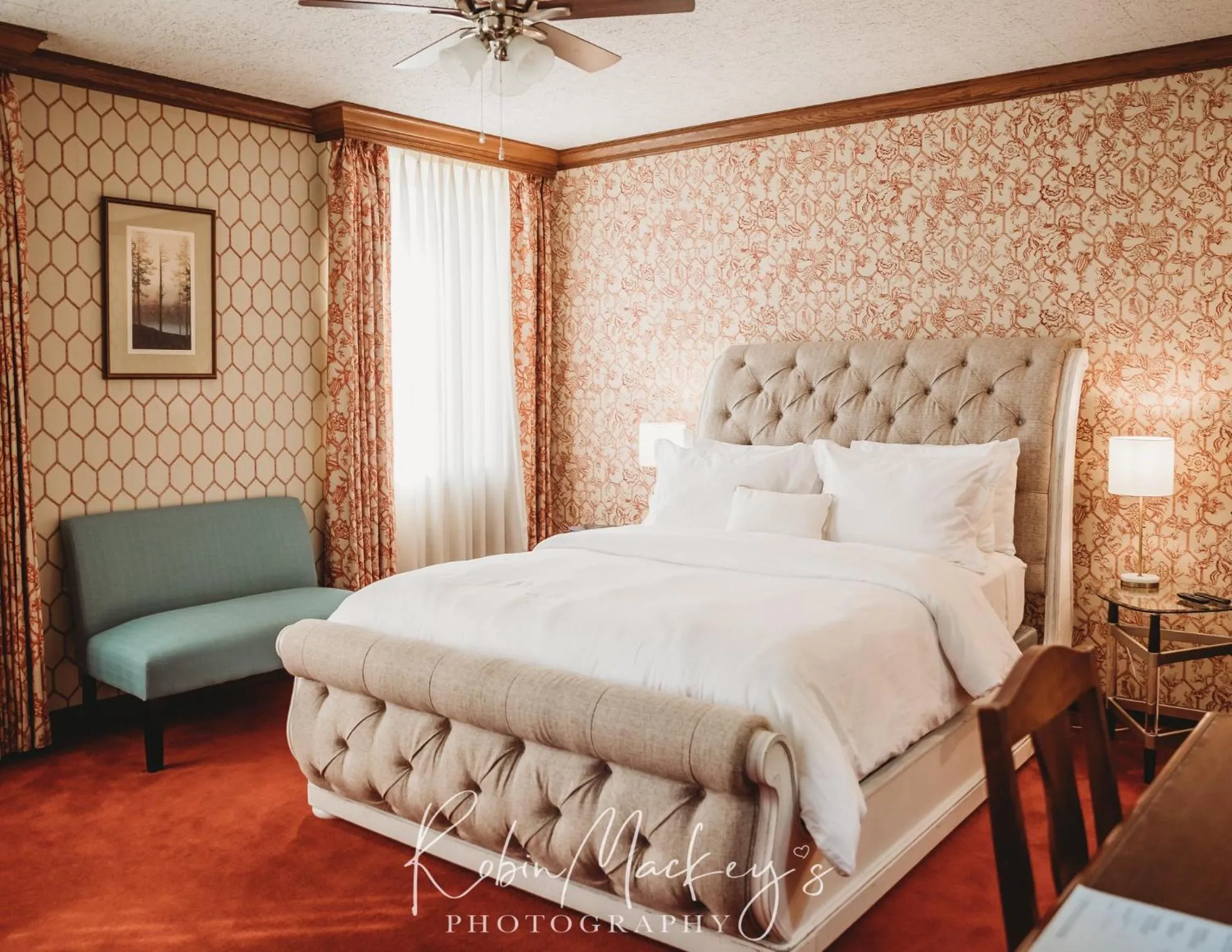 Photo of the whole room, Bed in Hotel Phillips