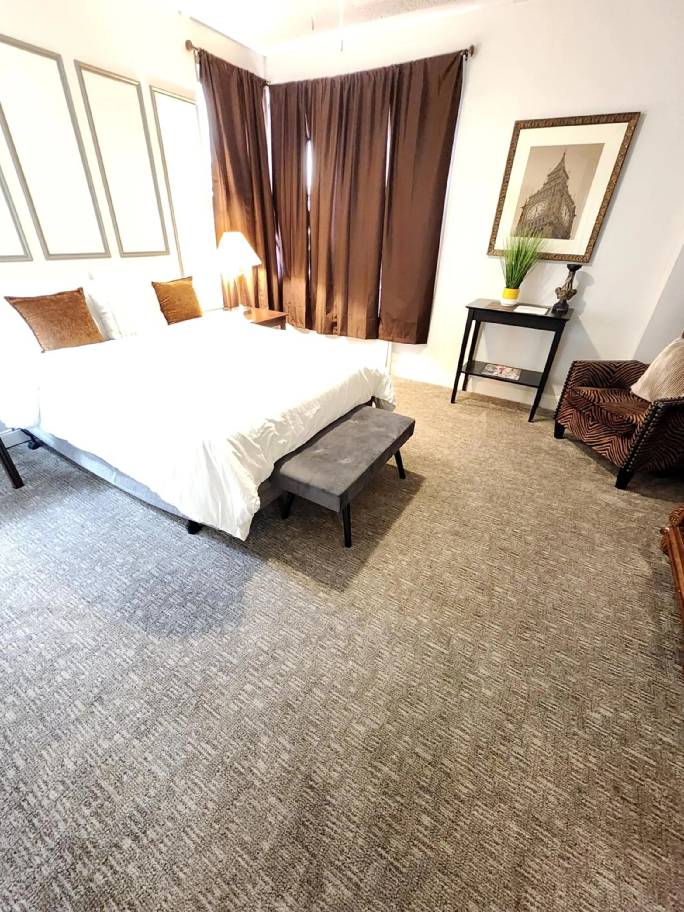 Bed in Hotel Phillips