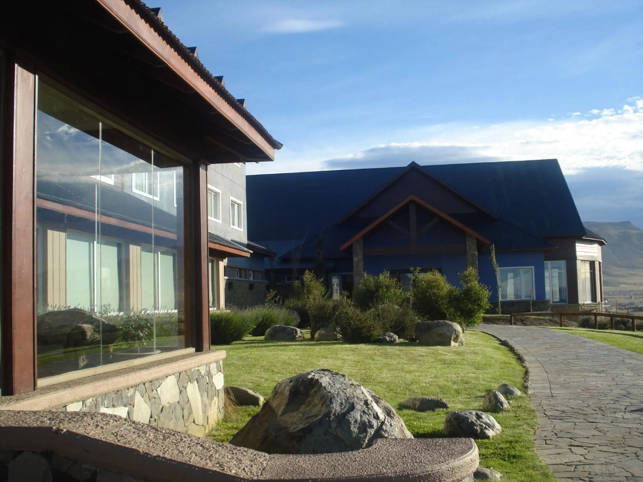 Facade/entrance in Alto Calafate Hotel
