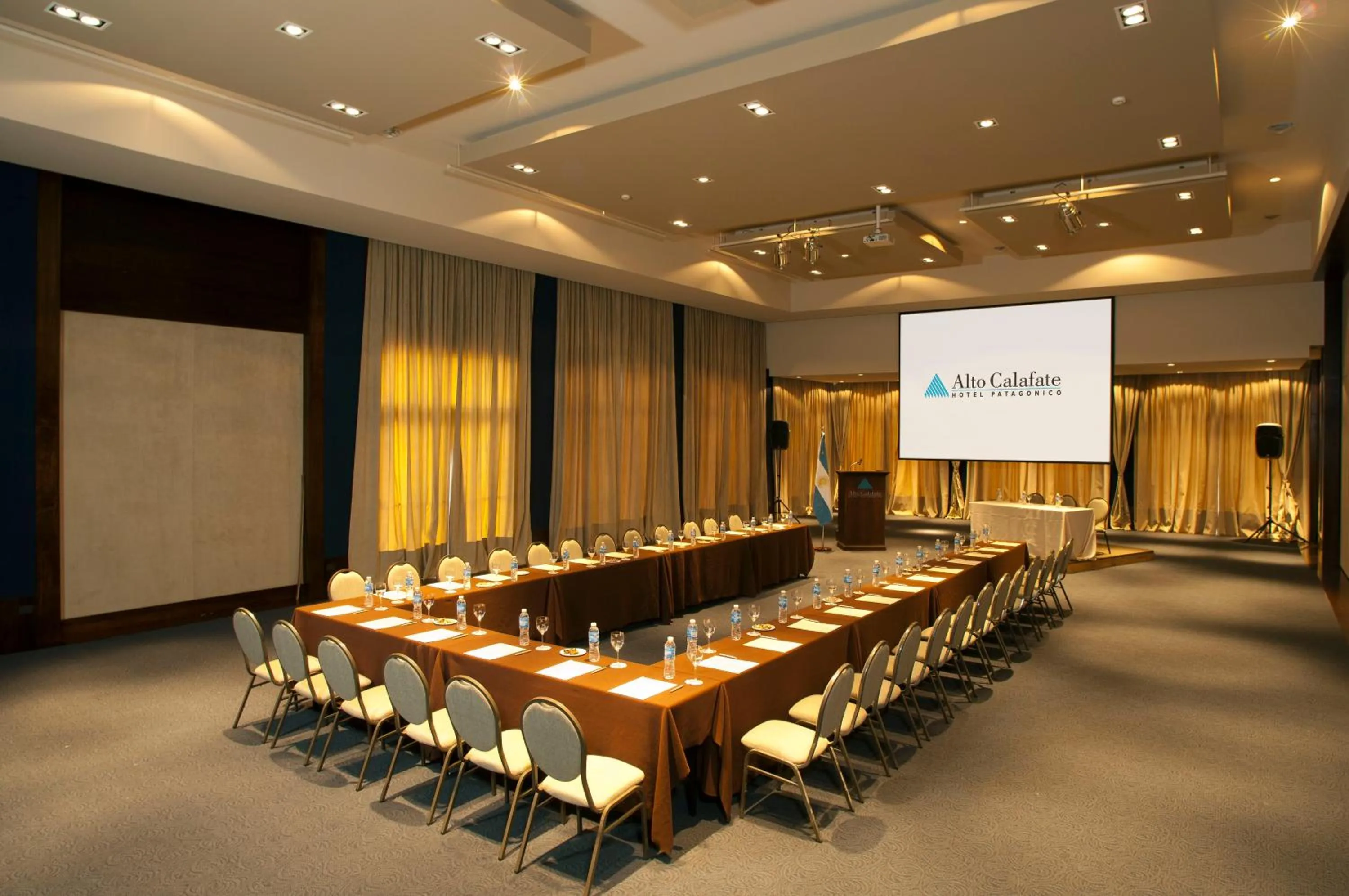 Business facilities in Alto Calafate Hotel