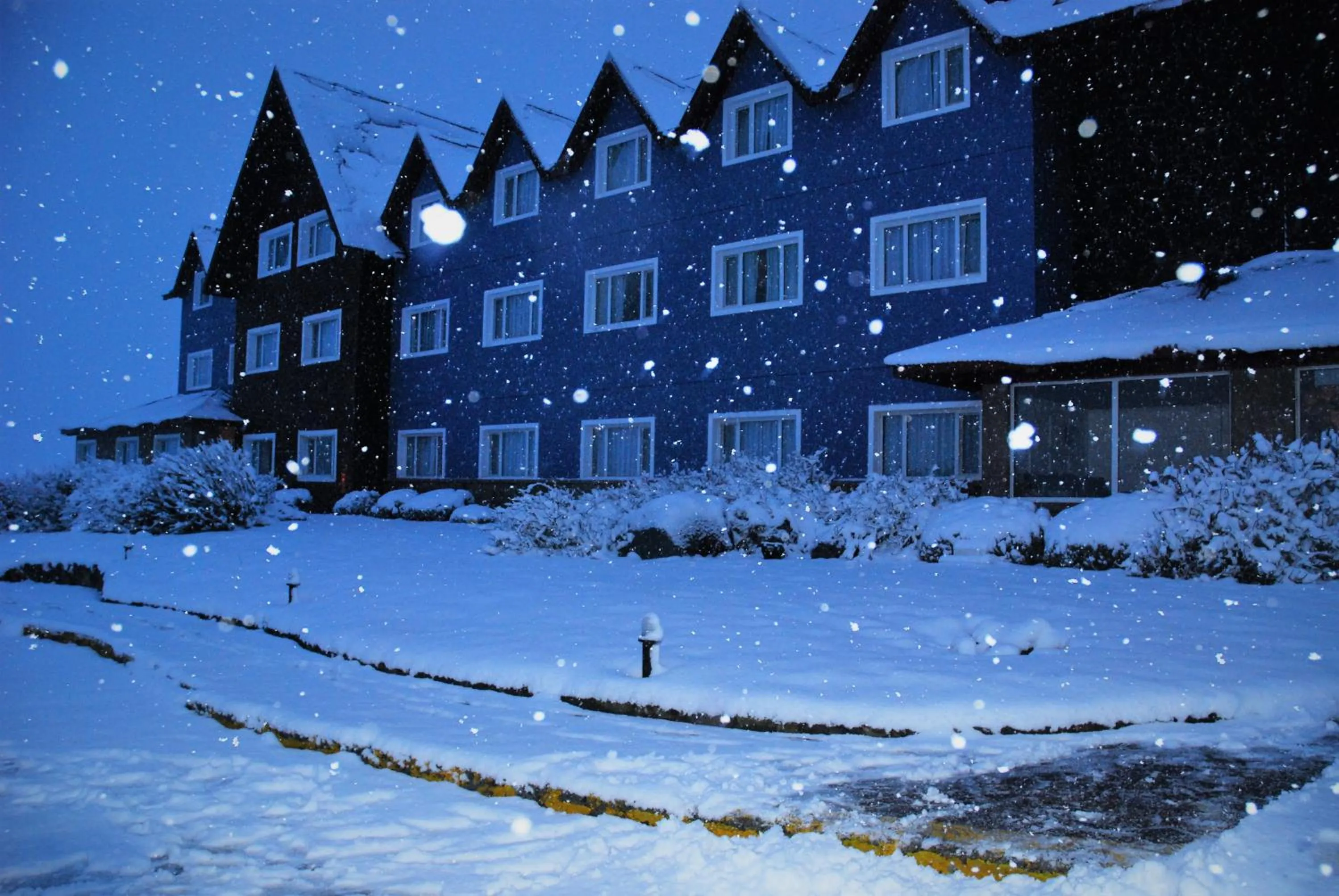 Facade/entrance in Alto Calafate Hotel