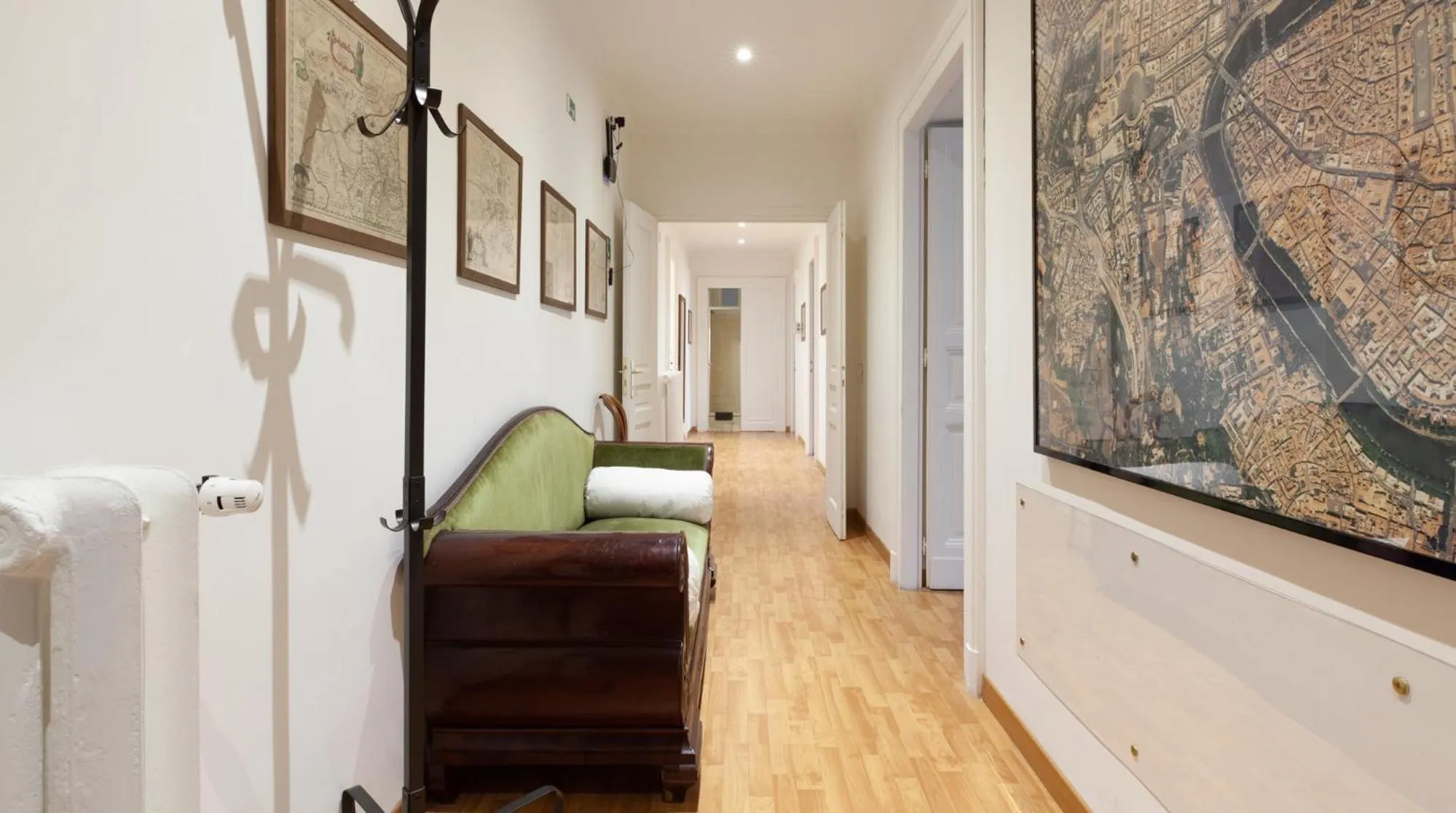 Bed in Otium Maecenatis Apartments