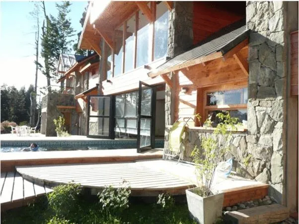 Hot Tub in Casa Del Bosque Aparts