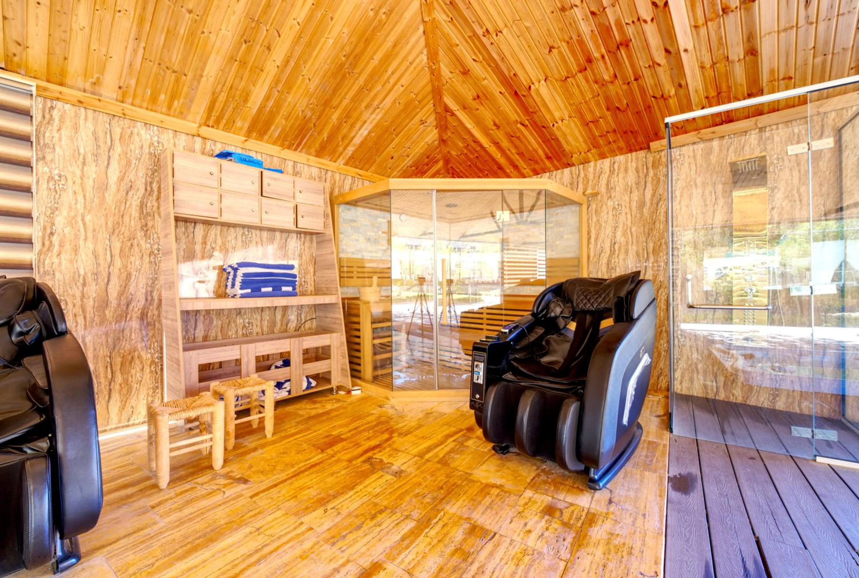 Sauna in The Rock Camp Petra