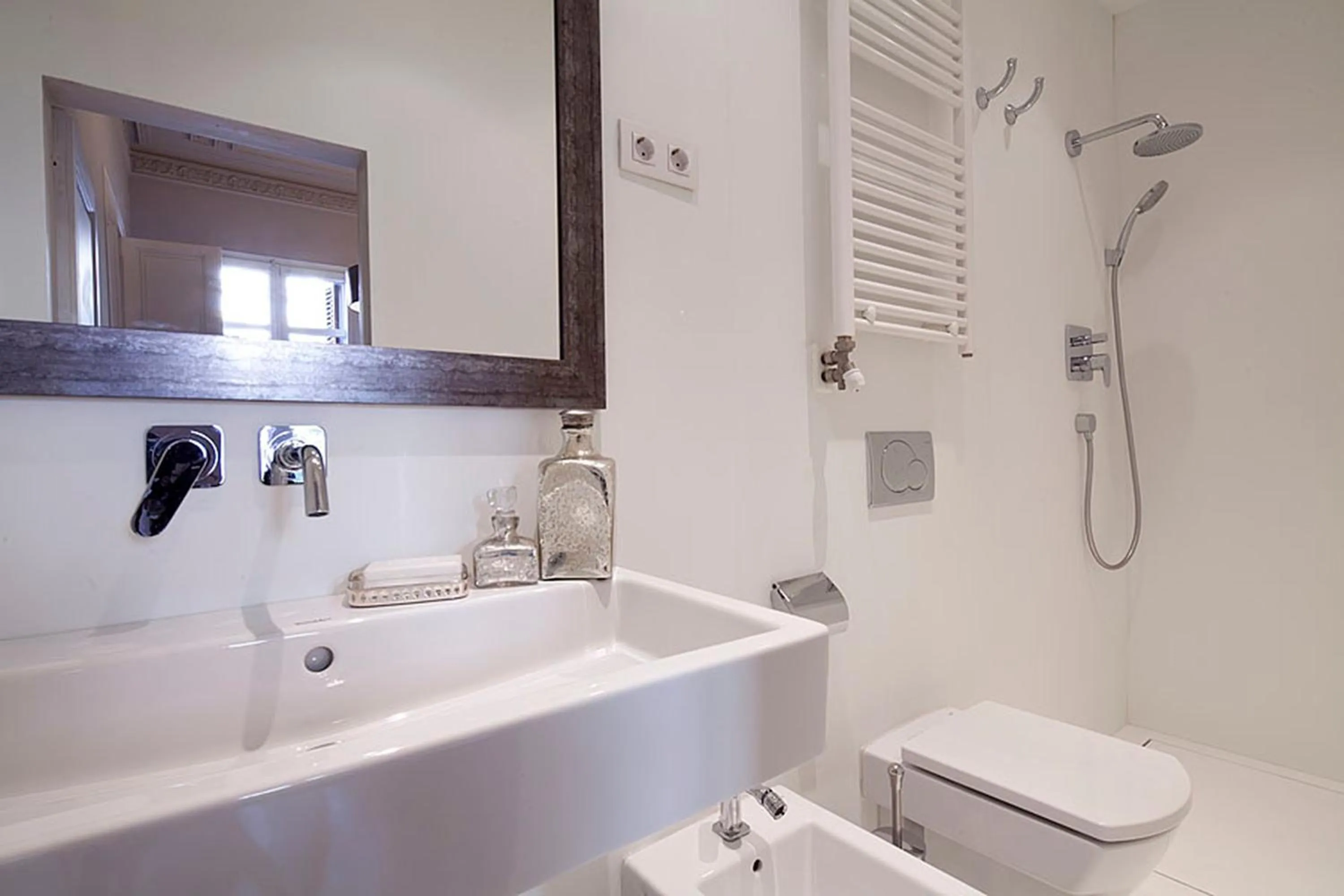 Bathroom in My Space Barcelona Rambla Catalunya Center