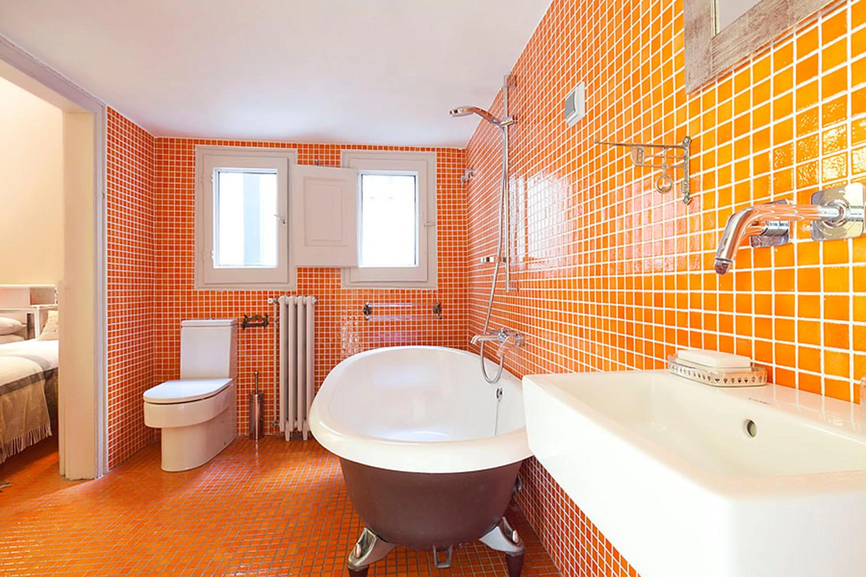 Bathroom in My Space Barcelona Rambla Catalunya Center