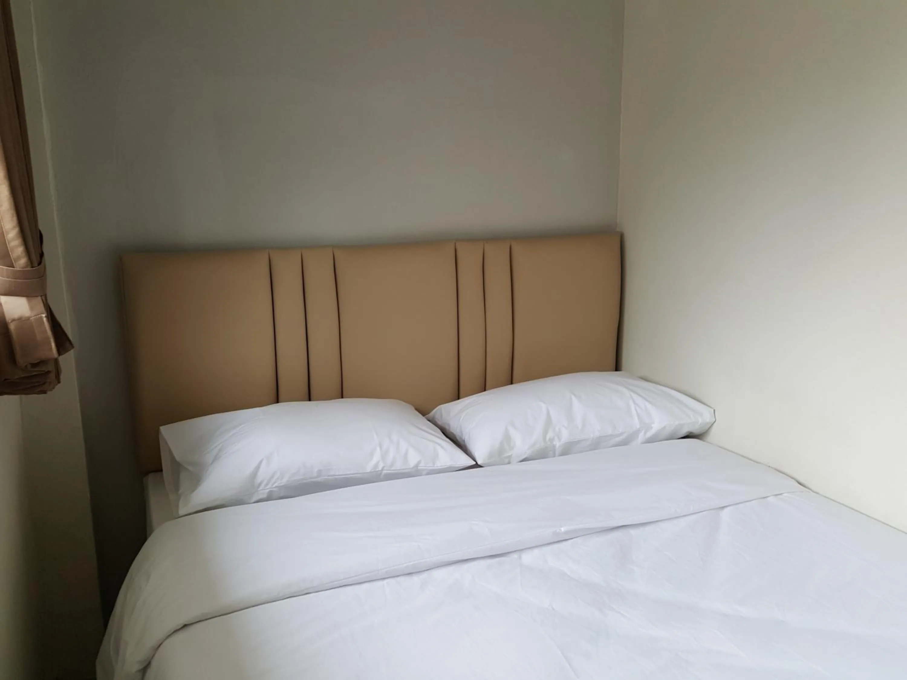 Bed in Bangkok Check Inn @Chareon Krung