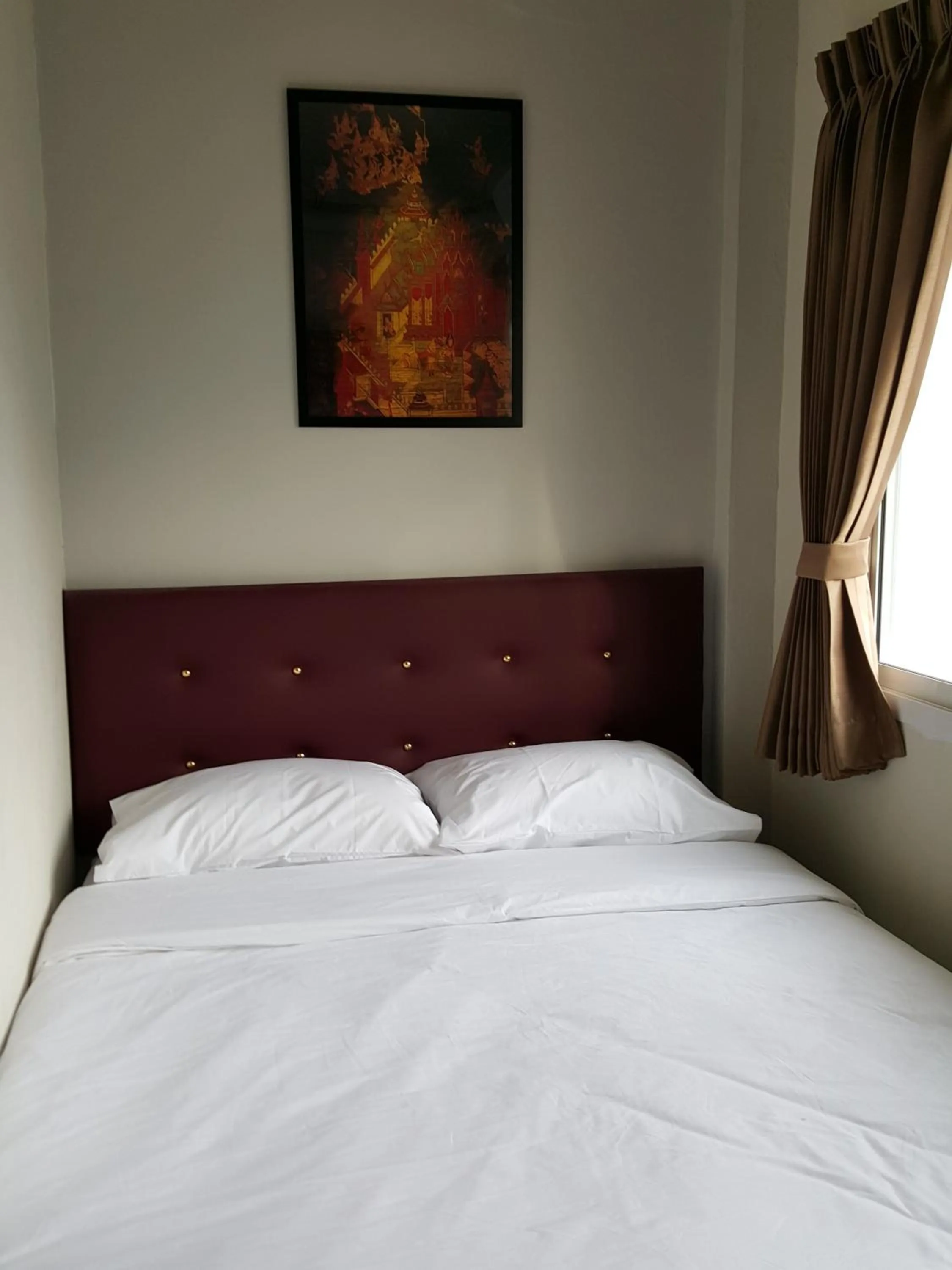 Bed in Bangkok Check Inn @Chareon Krung