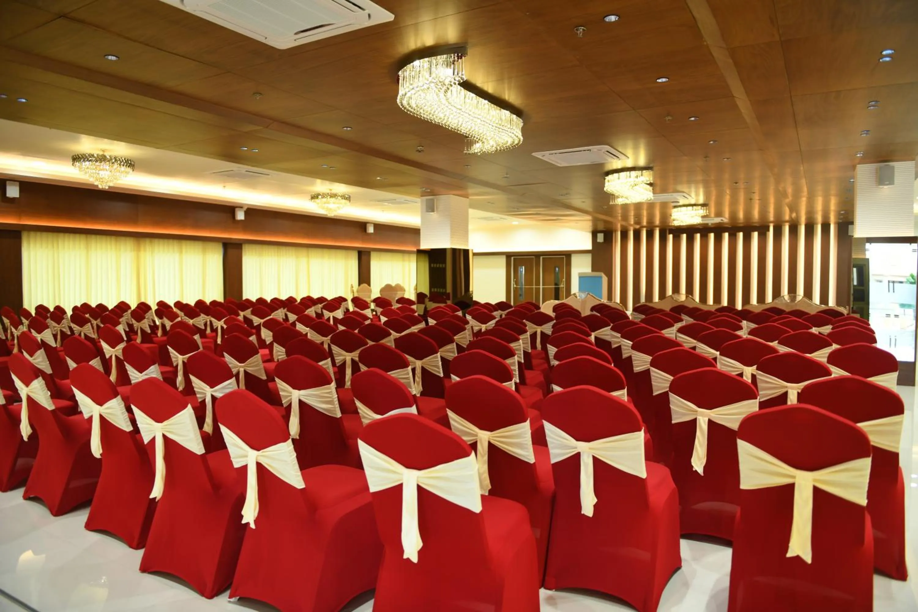 Banquet/Function facilities in Hotel Blueivy Anand