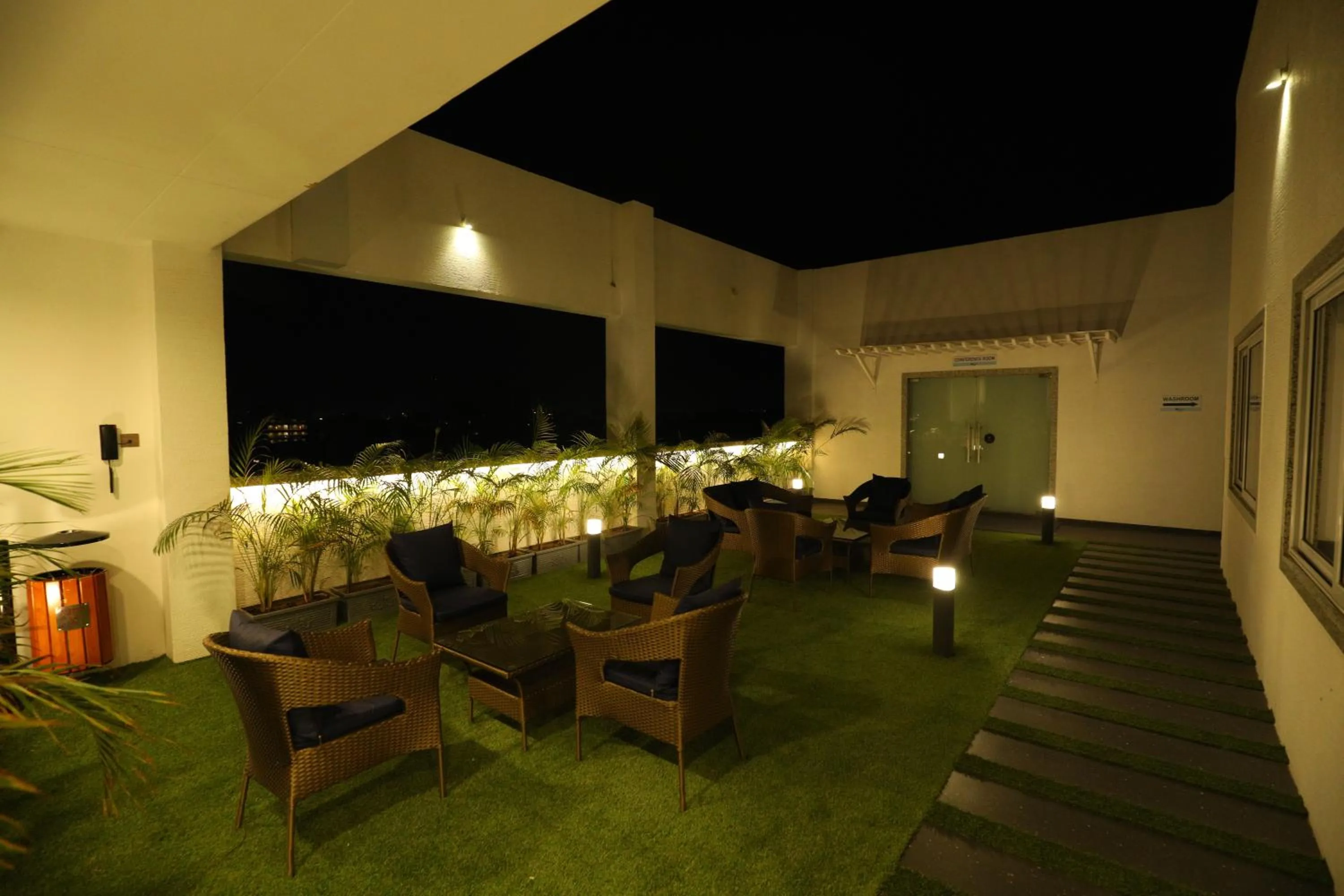 Garden in Hotel Blueivy Anand