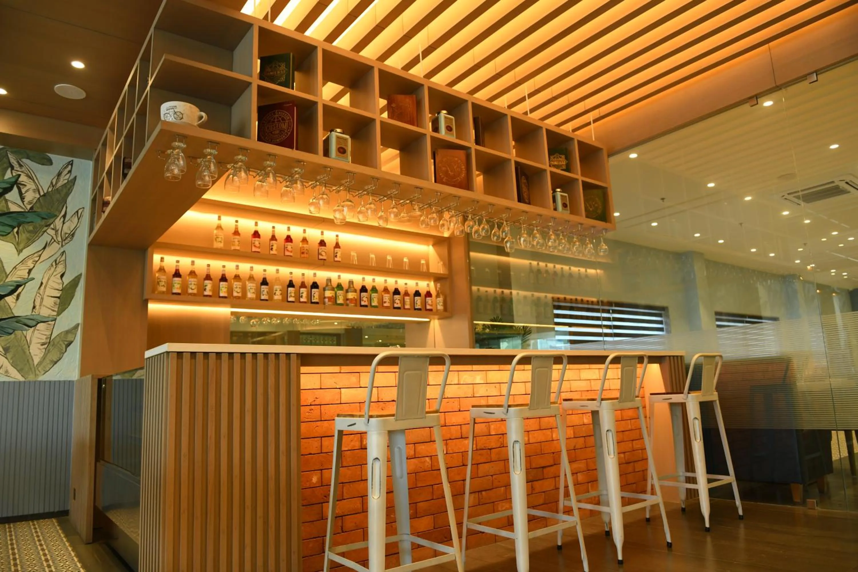 Coffee/tea facilities in Hotel Blueivy Anand