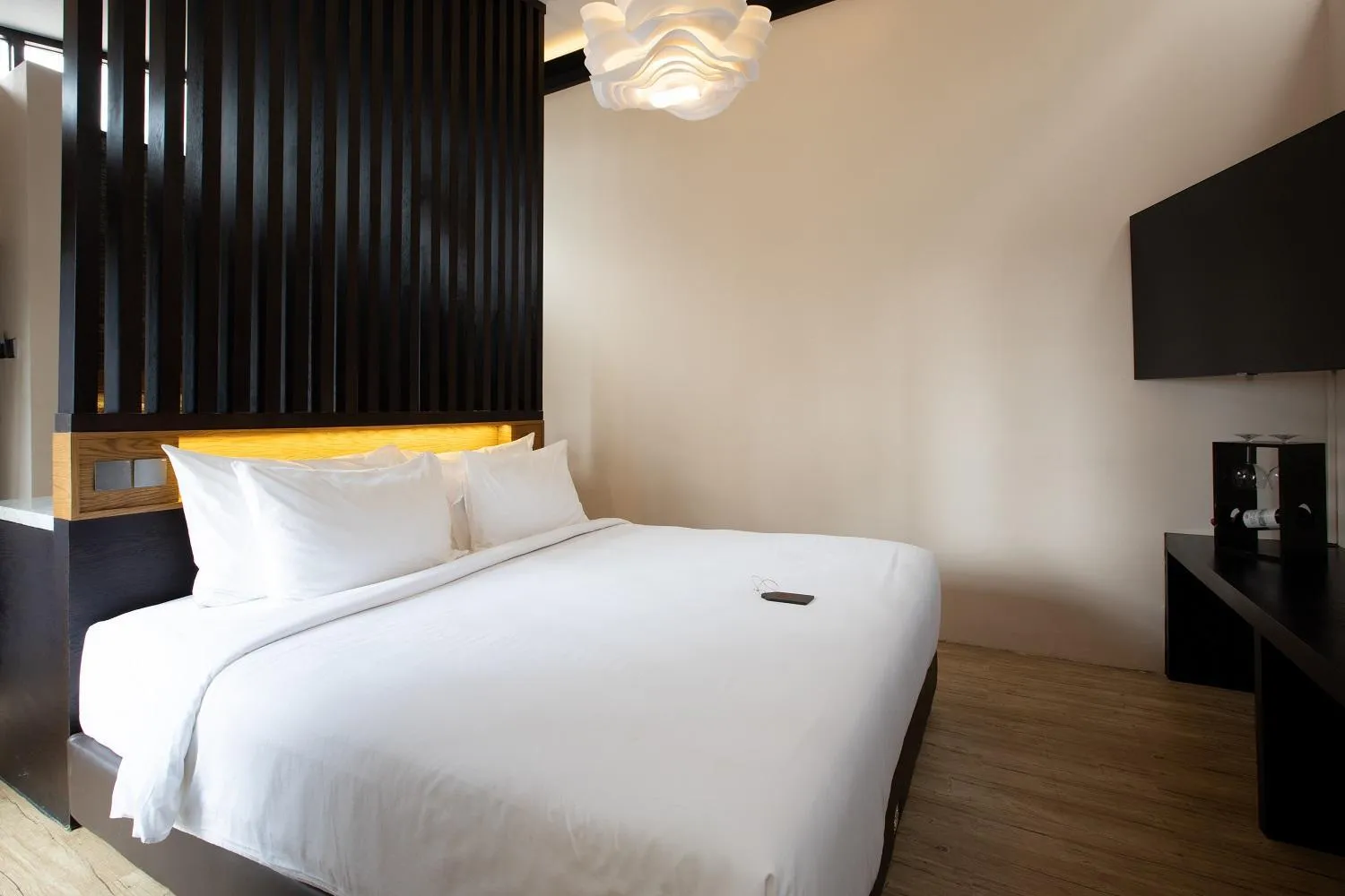 Bedroom, Bed in Sunsetfalls Gardens and Resort