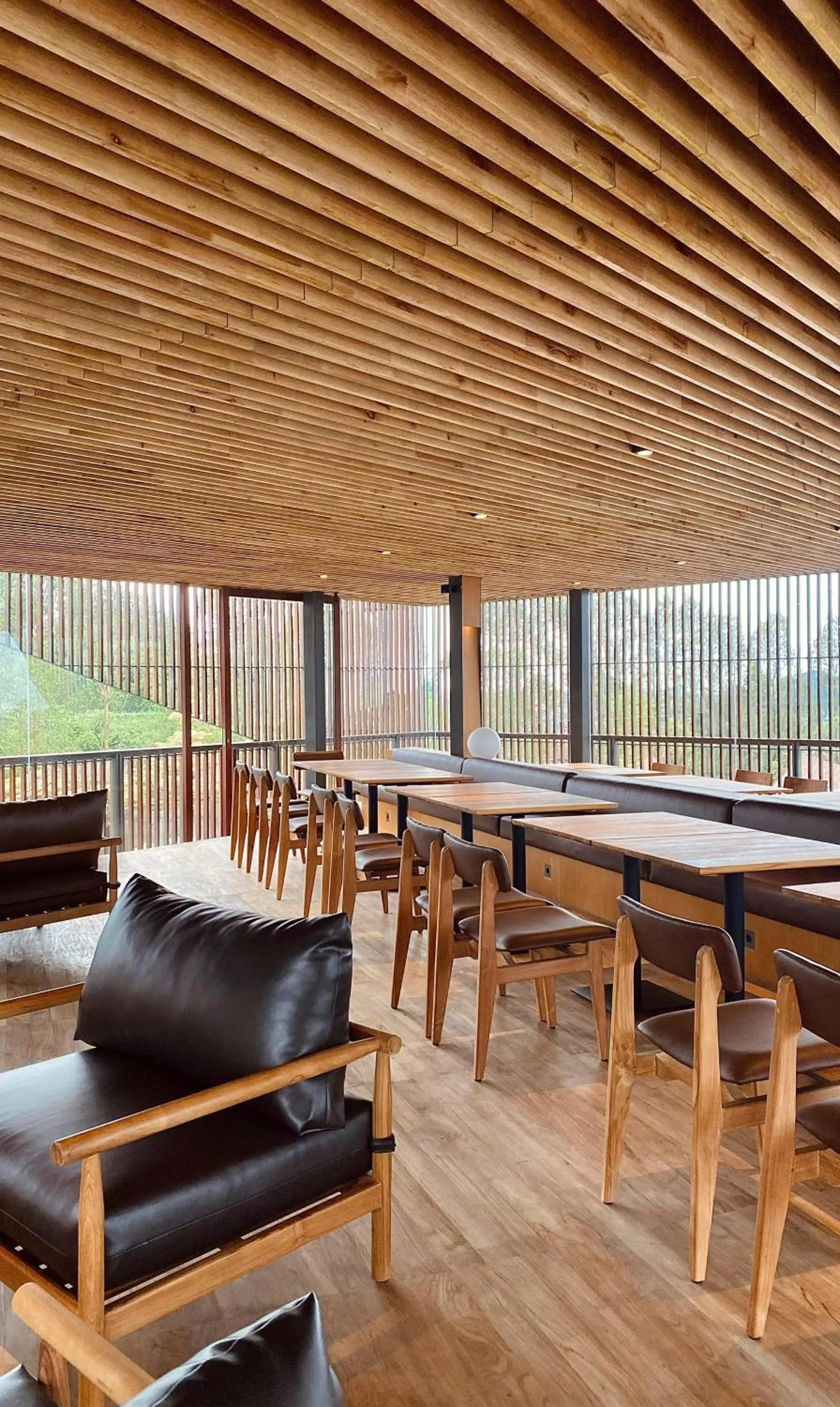 Restaurant/places to eat in Sunsetfalls Gardens and Resort