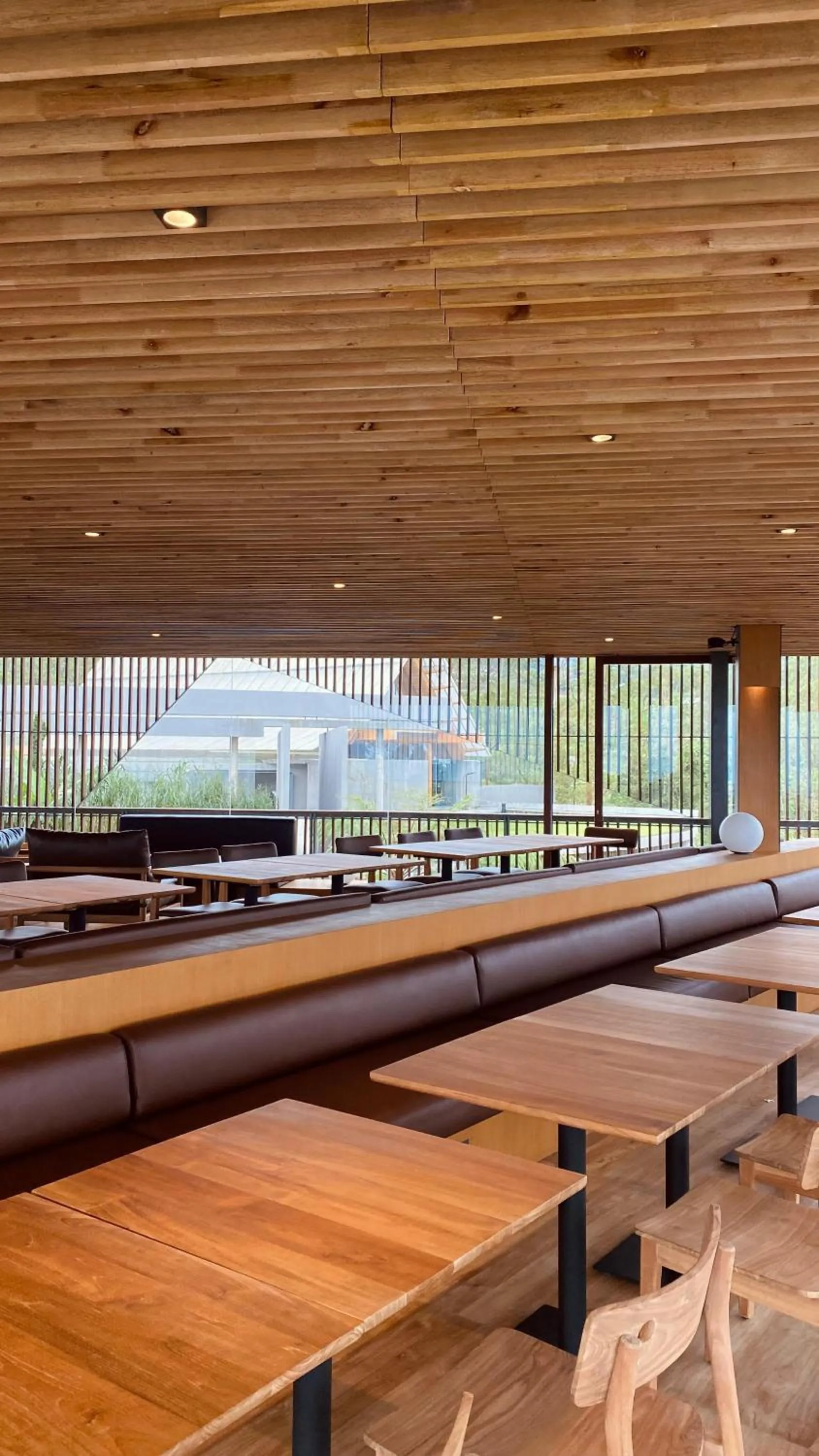 Restaurant/places to eat in Sunsetfalls Gardens and Resort