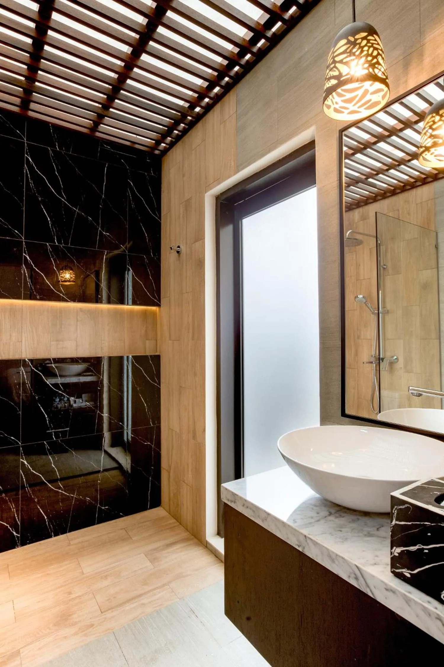 Bathroom in Sunsetfalls Gardens and Resort