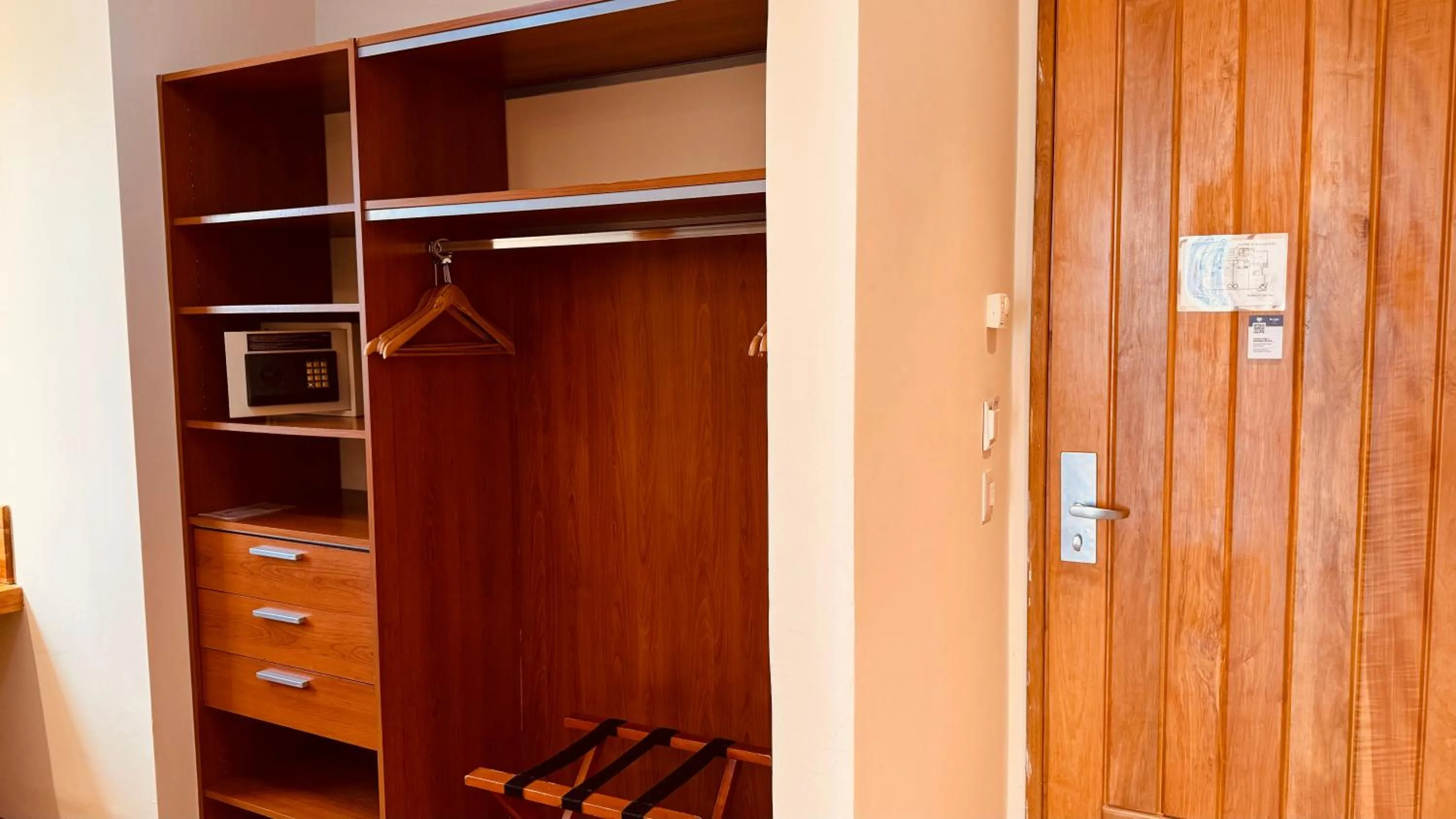 wardrobe in Design Suites Bariloche