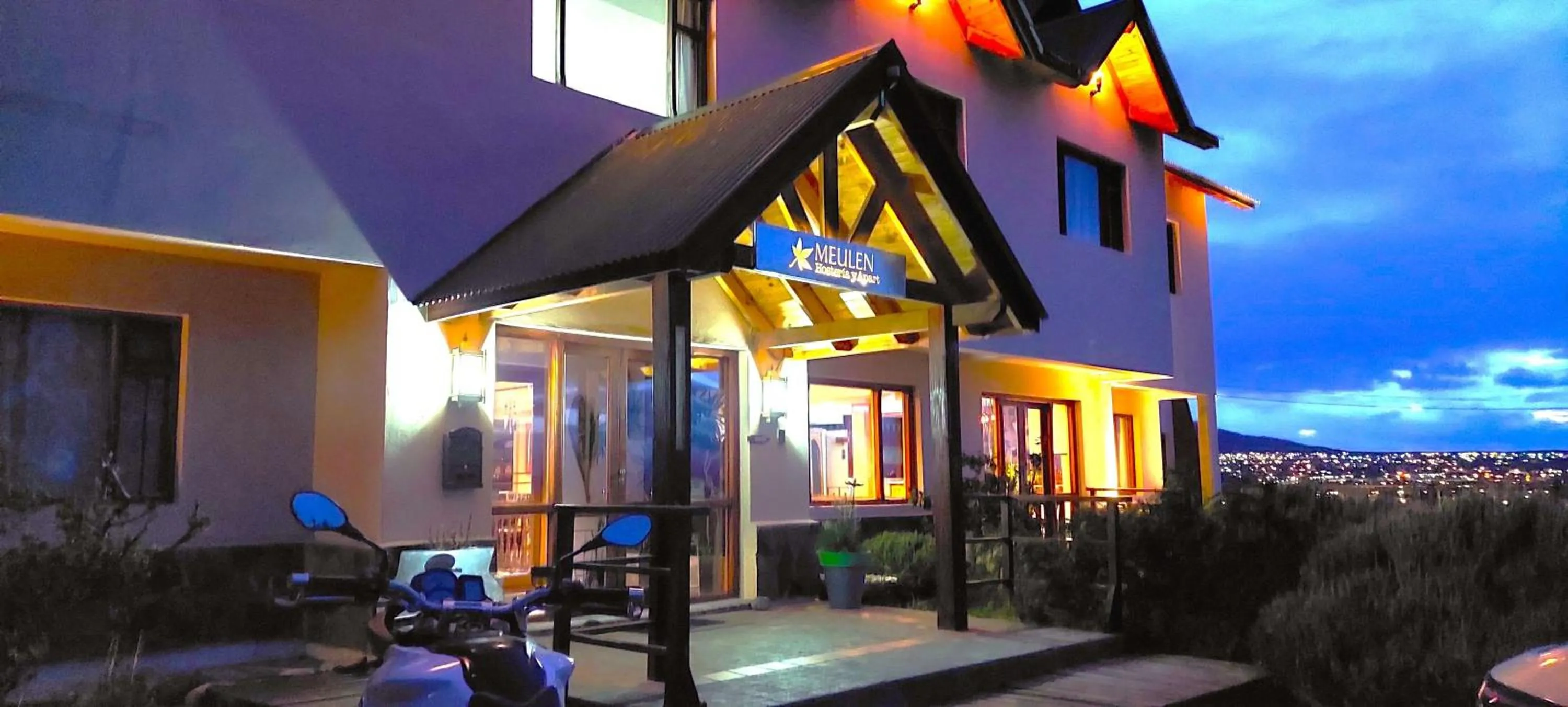 Property building in Meulen Hosteria y Apart