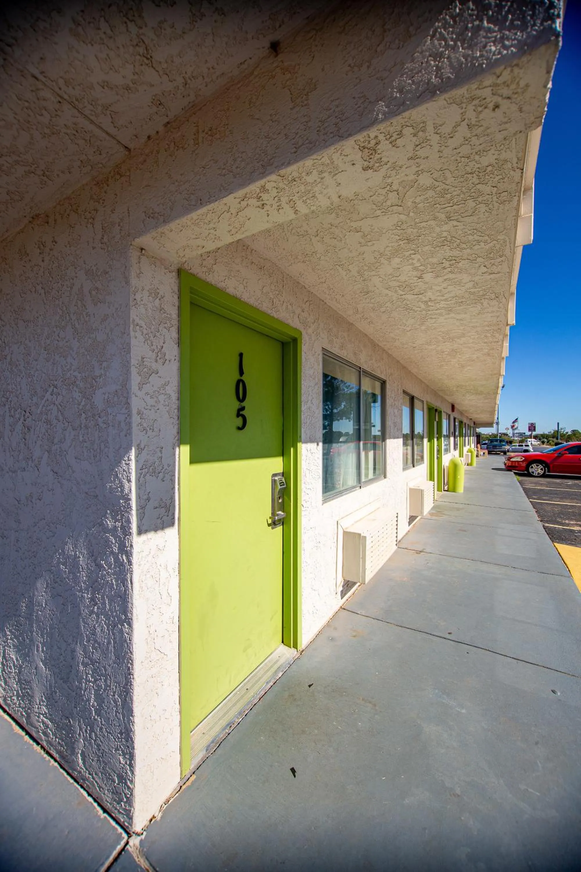 Property building in Marifah Inn Sweetwater