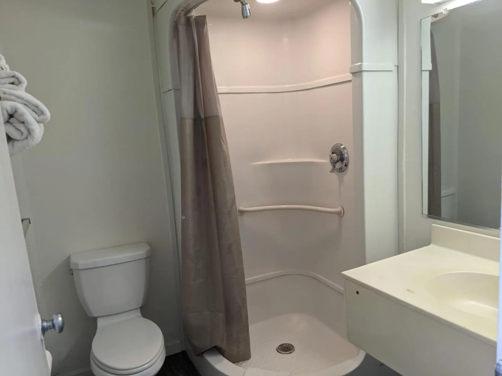 Bathroom in Marifah Inn Sweetwater