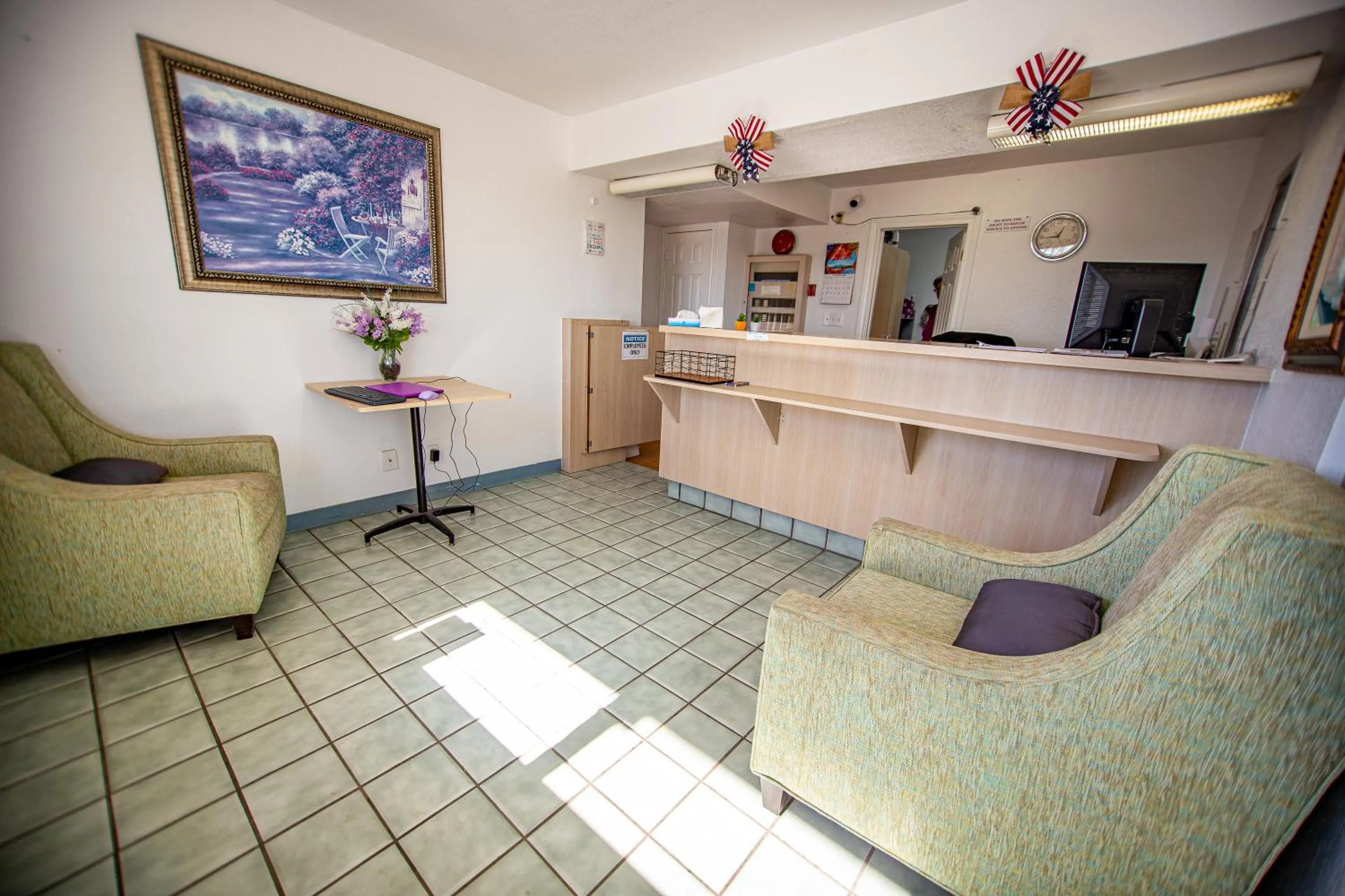 Living room in Marifah Inn Sweetwater