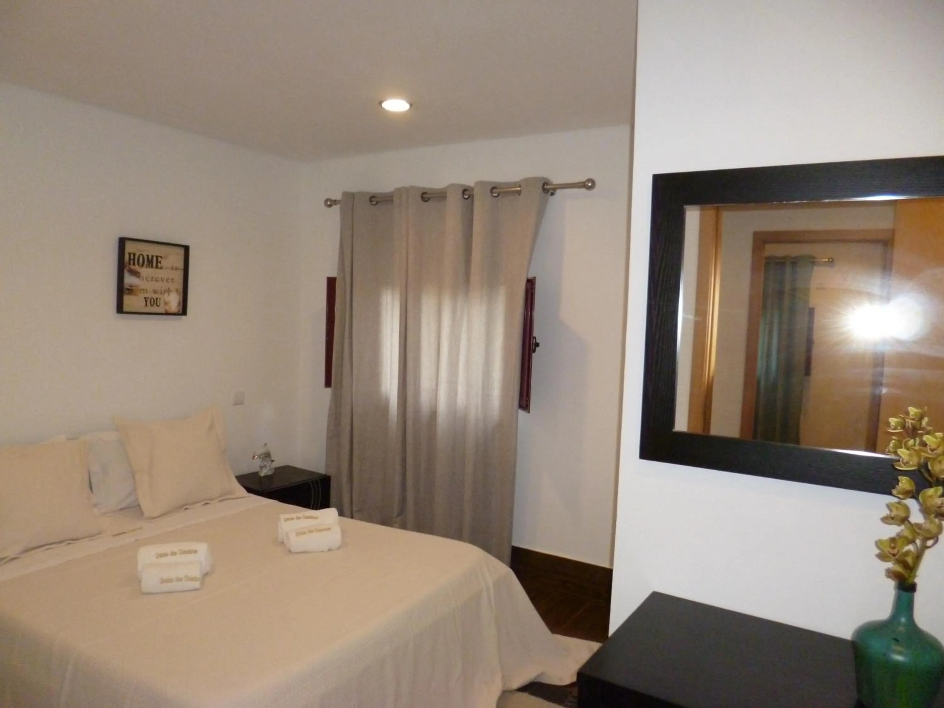 Bedroom, Bed in Casas das Guimbras