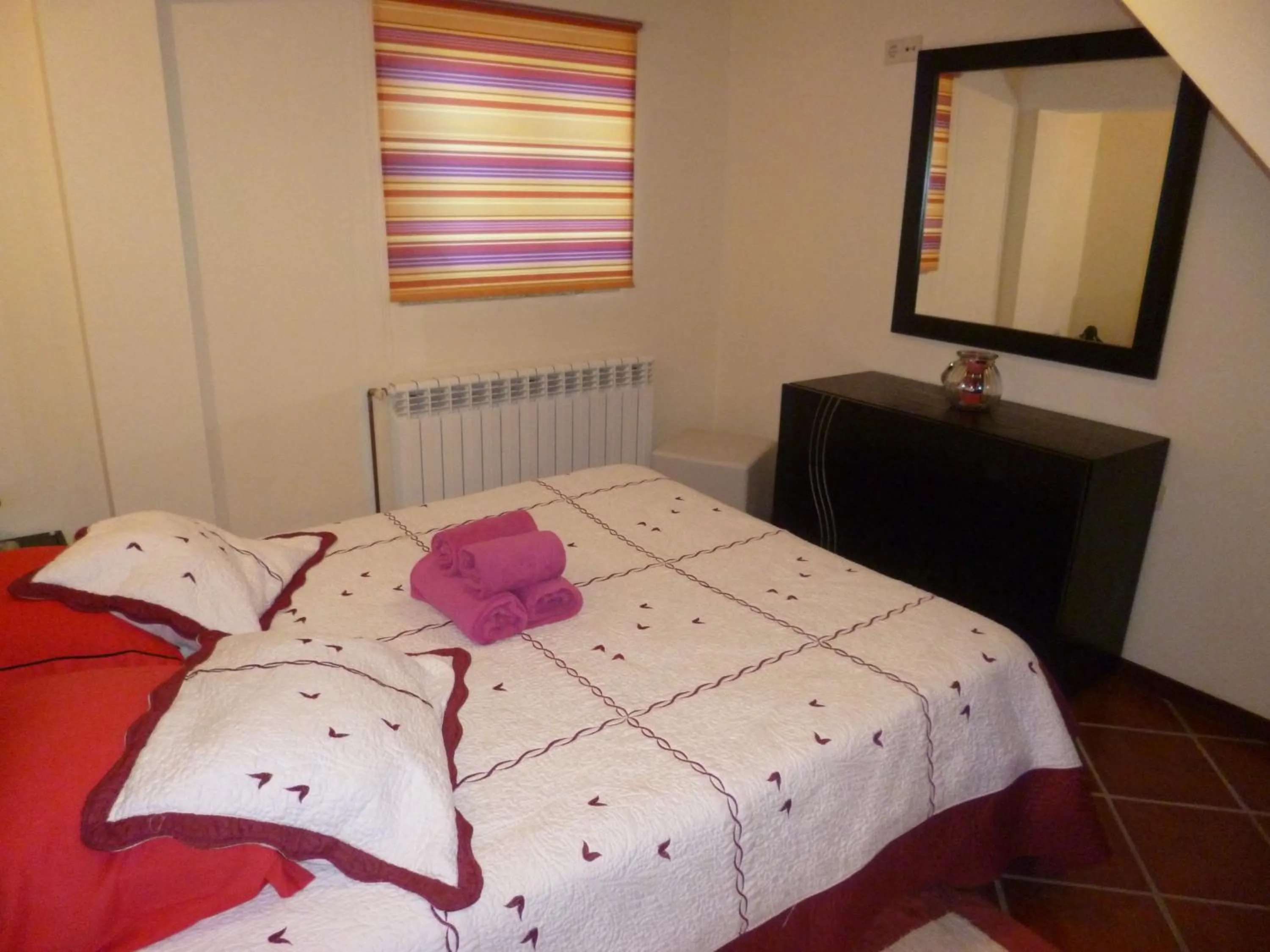 Bedroom, Bed in Casas das Guimbras