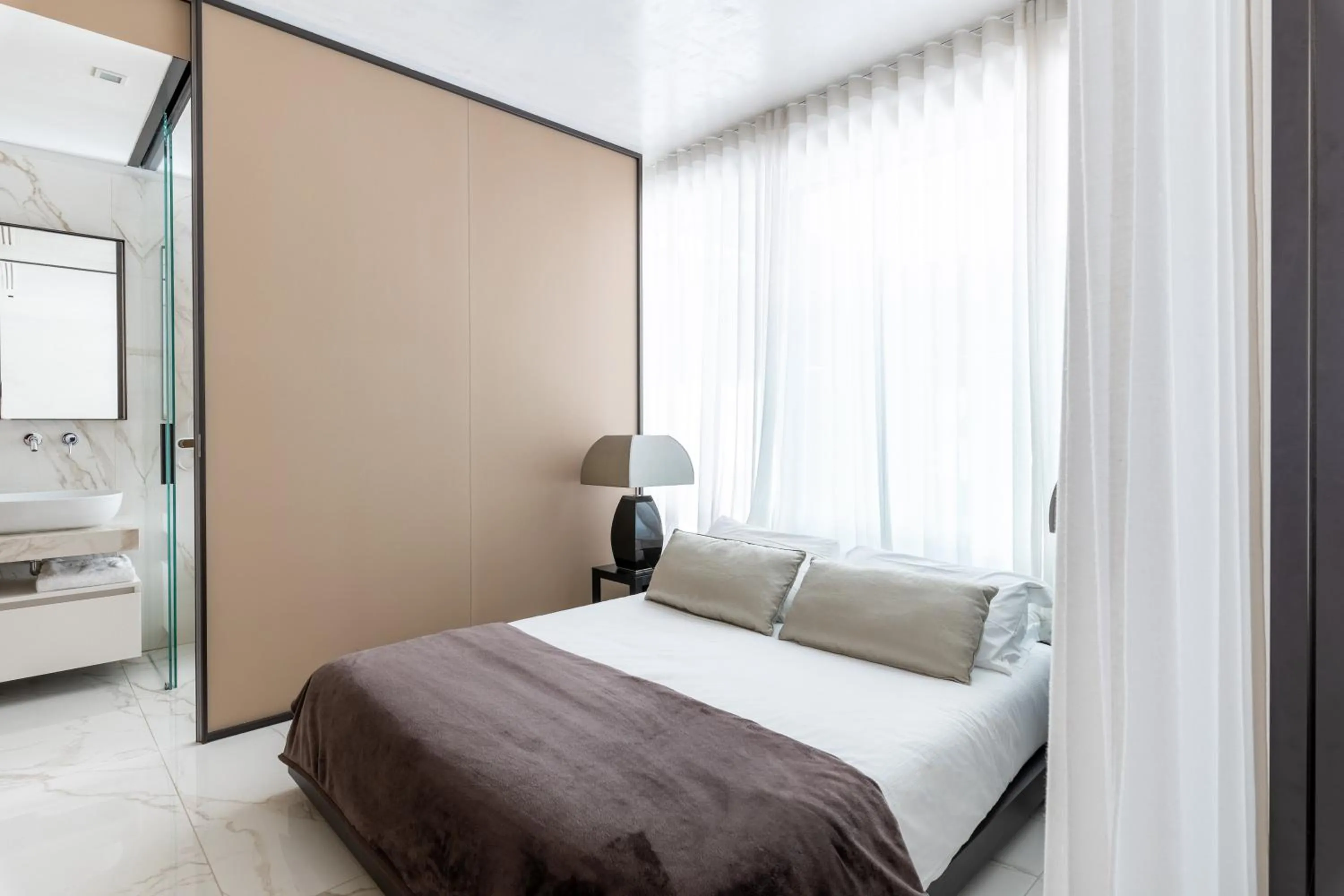 NJ Hotels & Apartments San Pietro all'orto 6